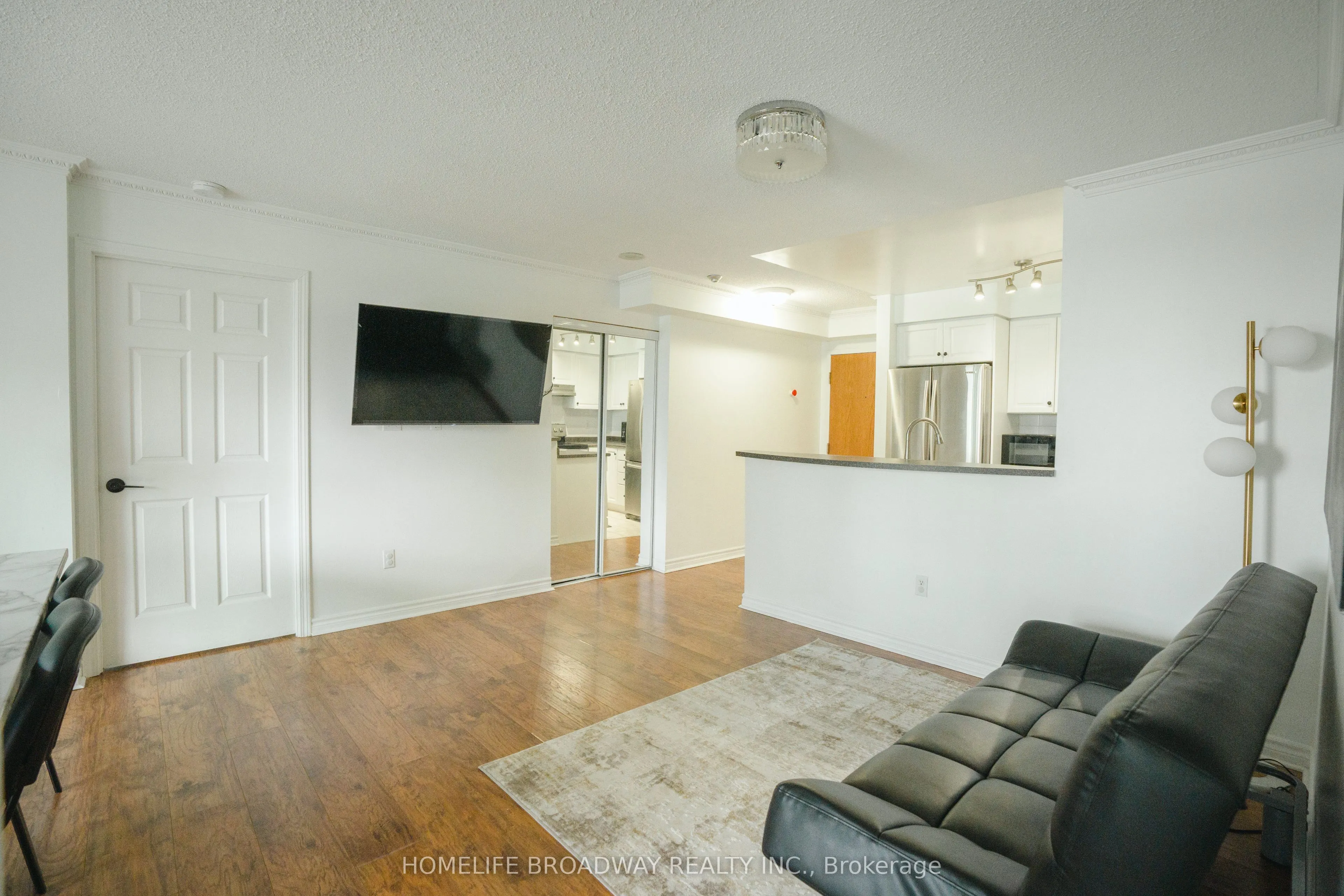 7 Lorraine Drive, #802