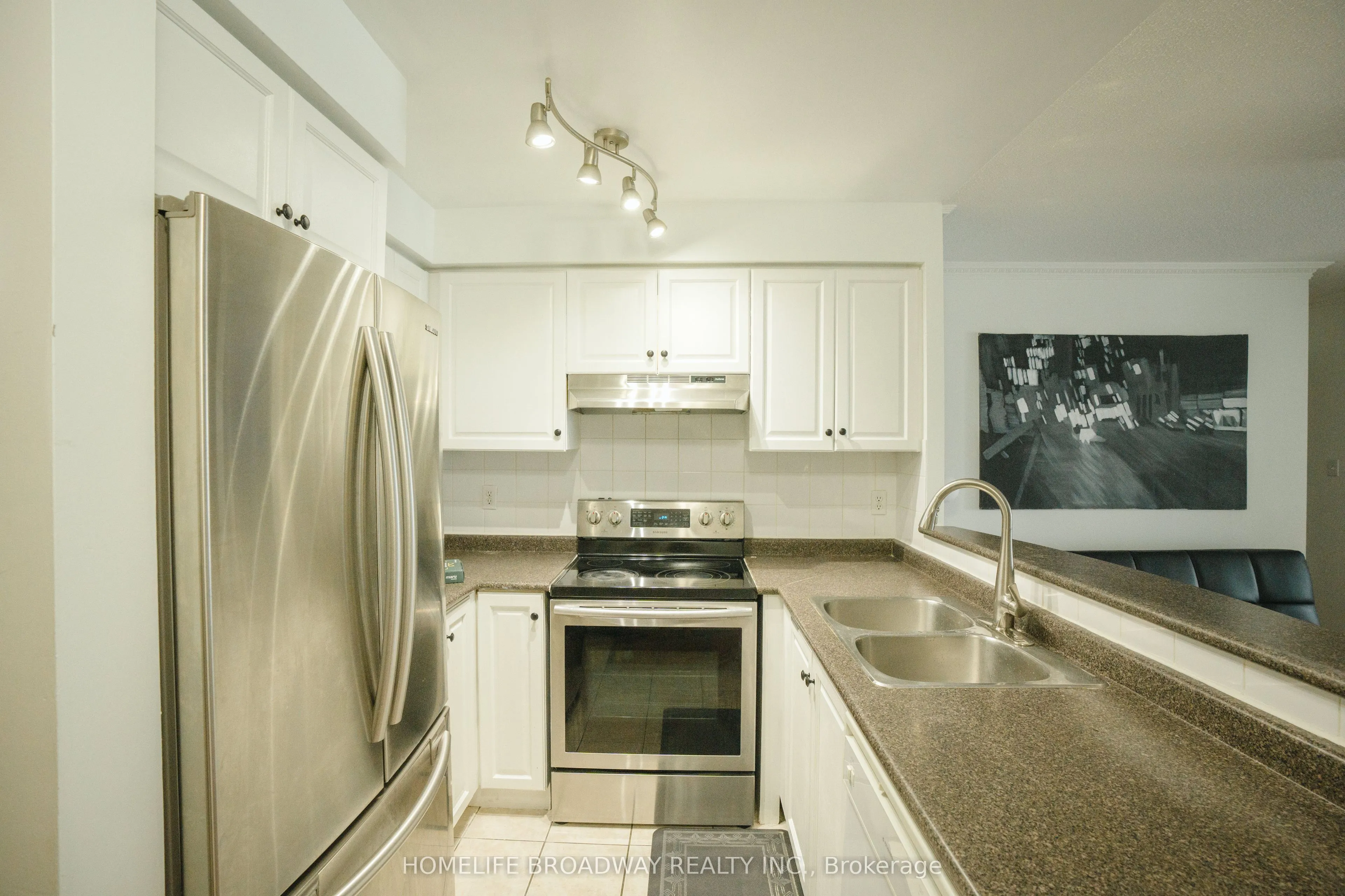 7 Lorraine Drive, #802
