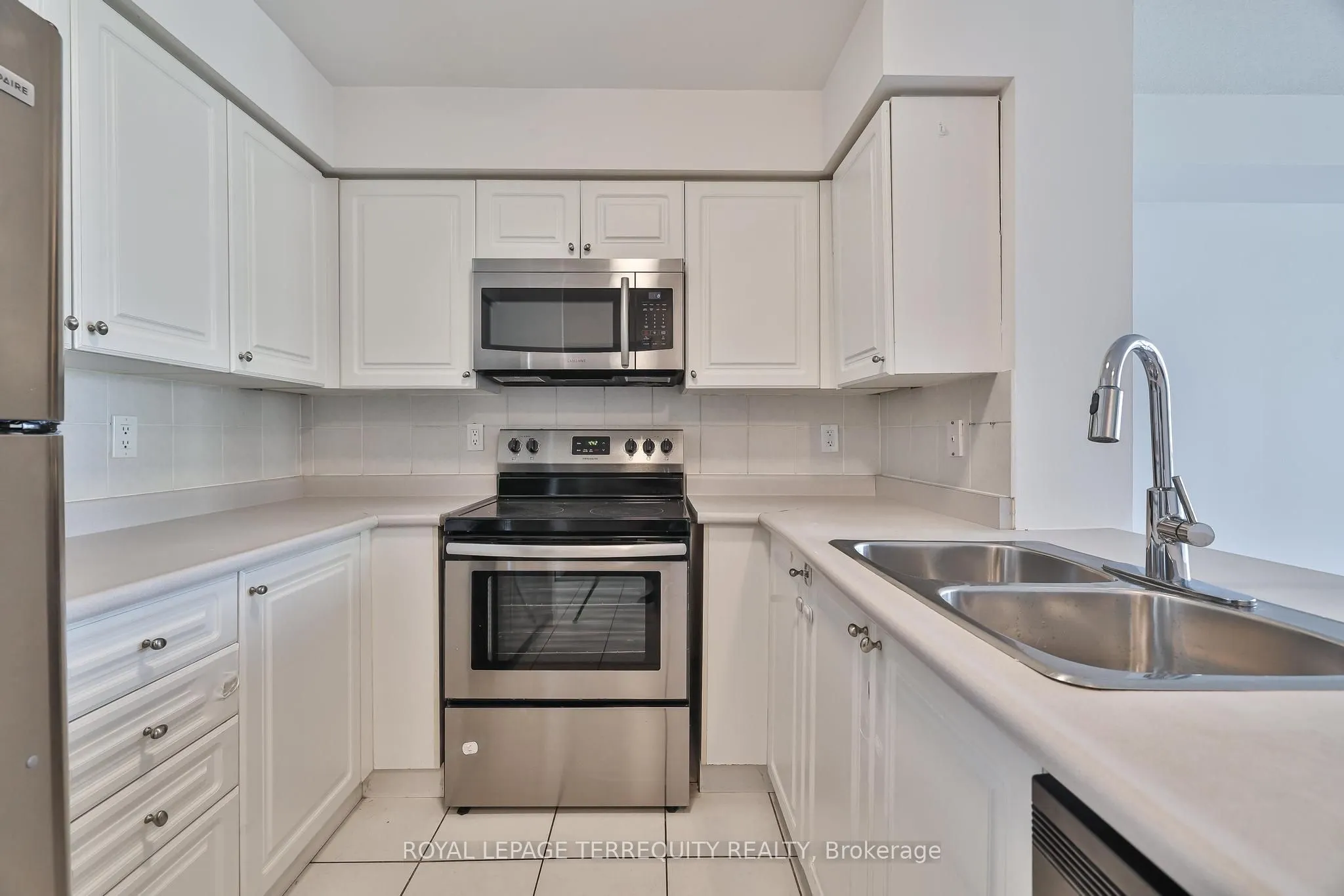 4968 Yonge Street, #2706