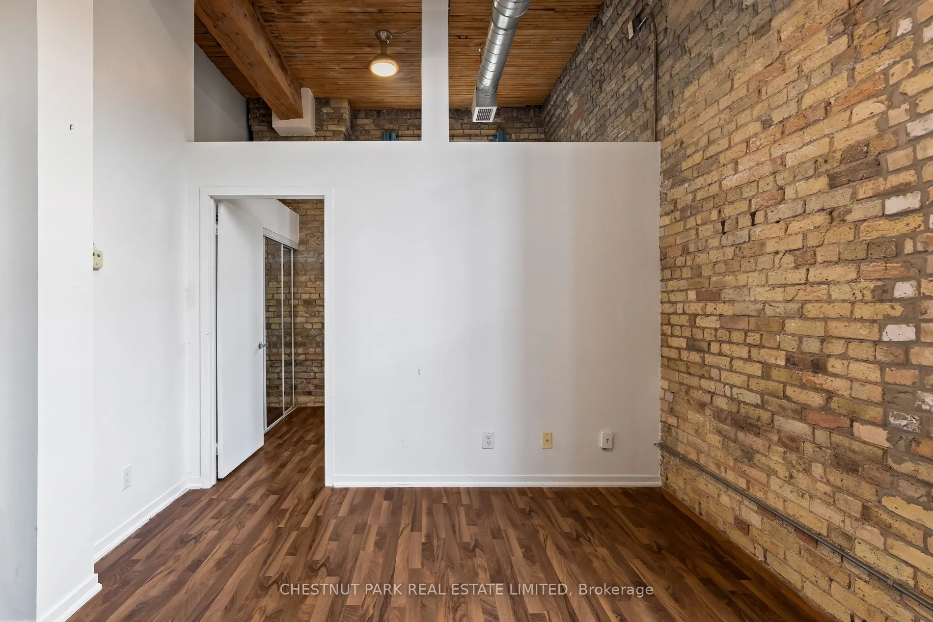 736 Dundas Street E, #01