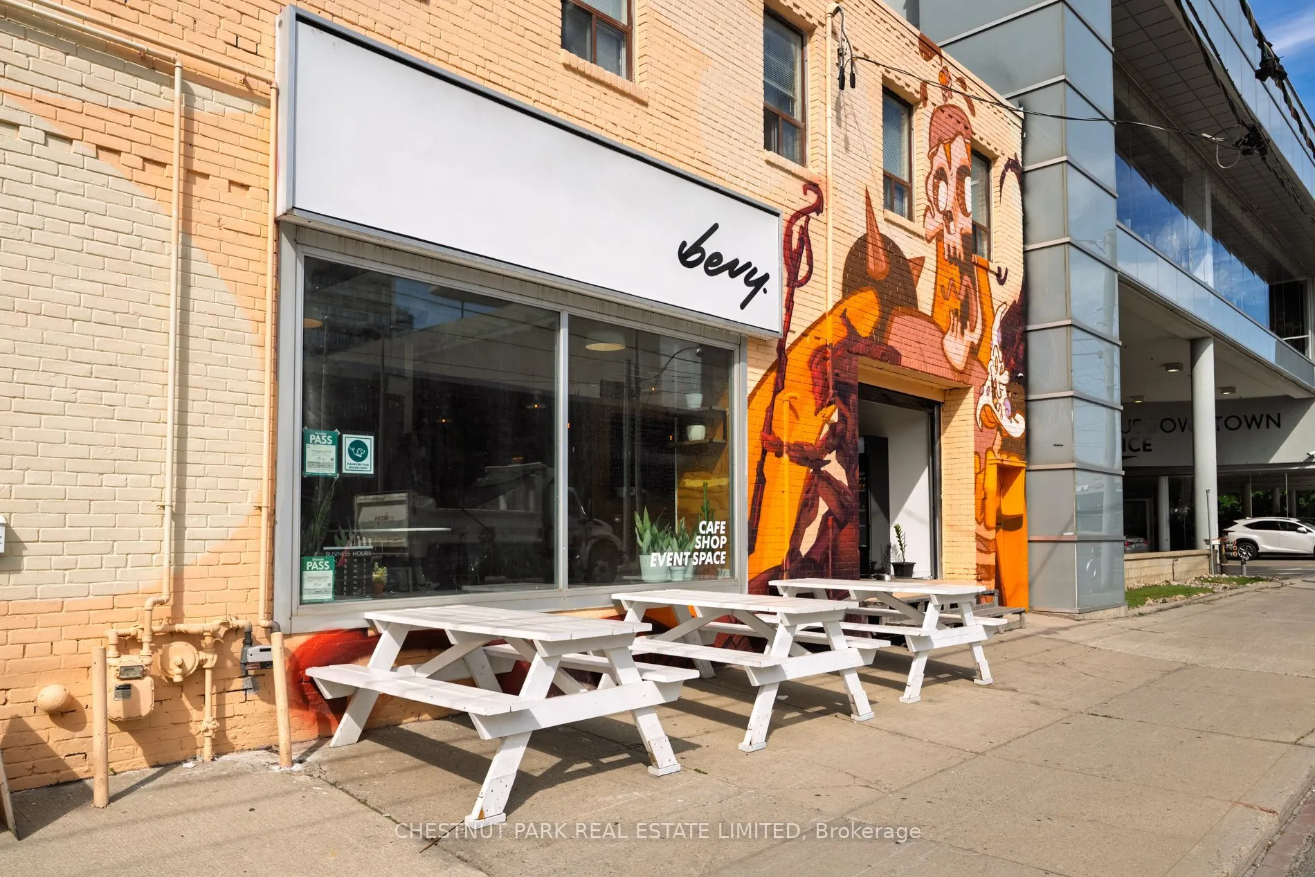 736 Dundas Street E, #01