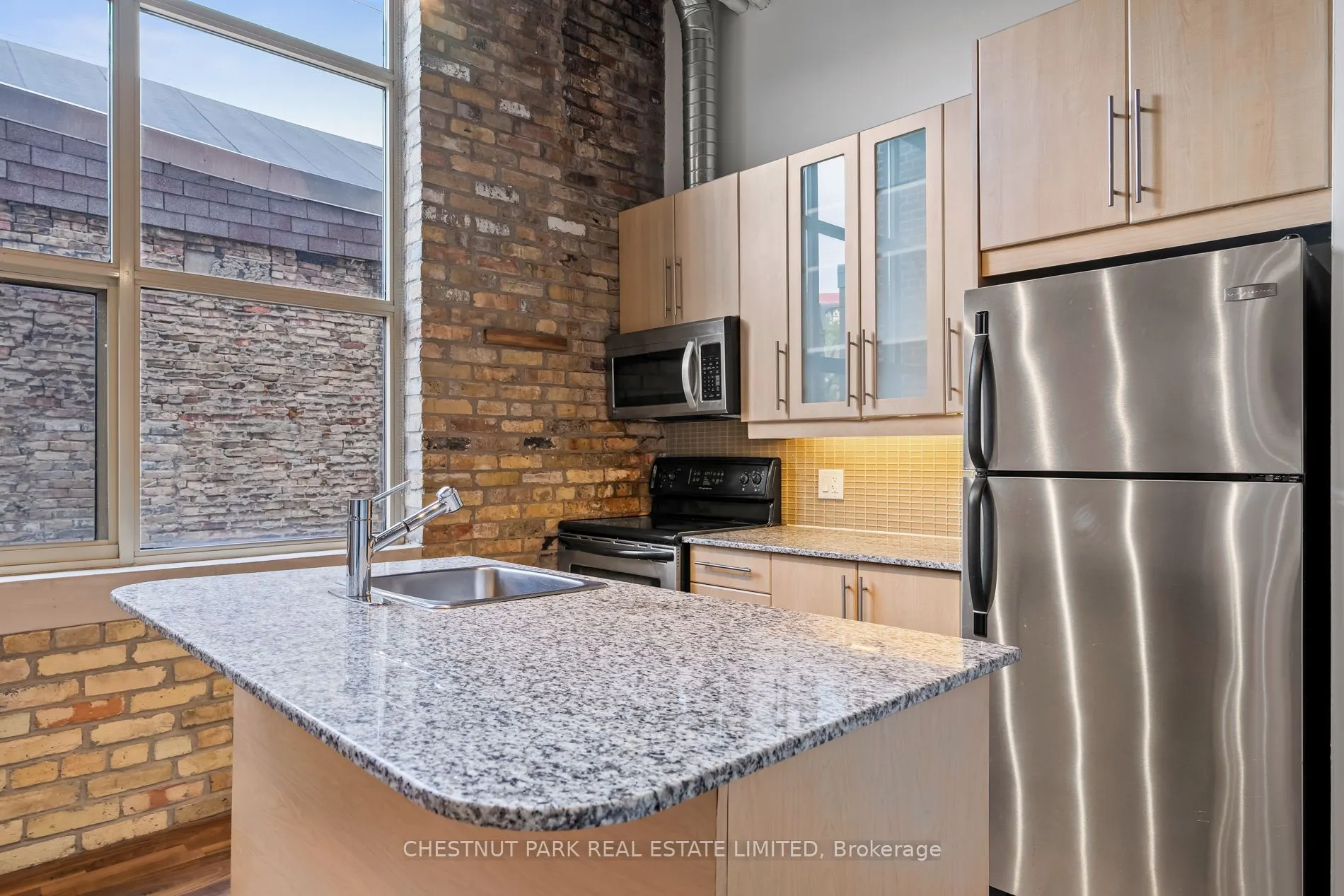736 Dundas Street E, #01