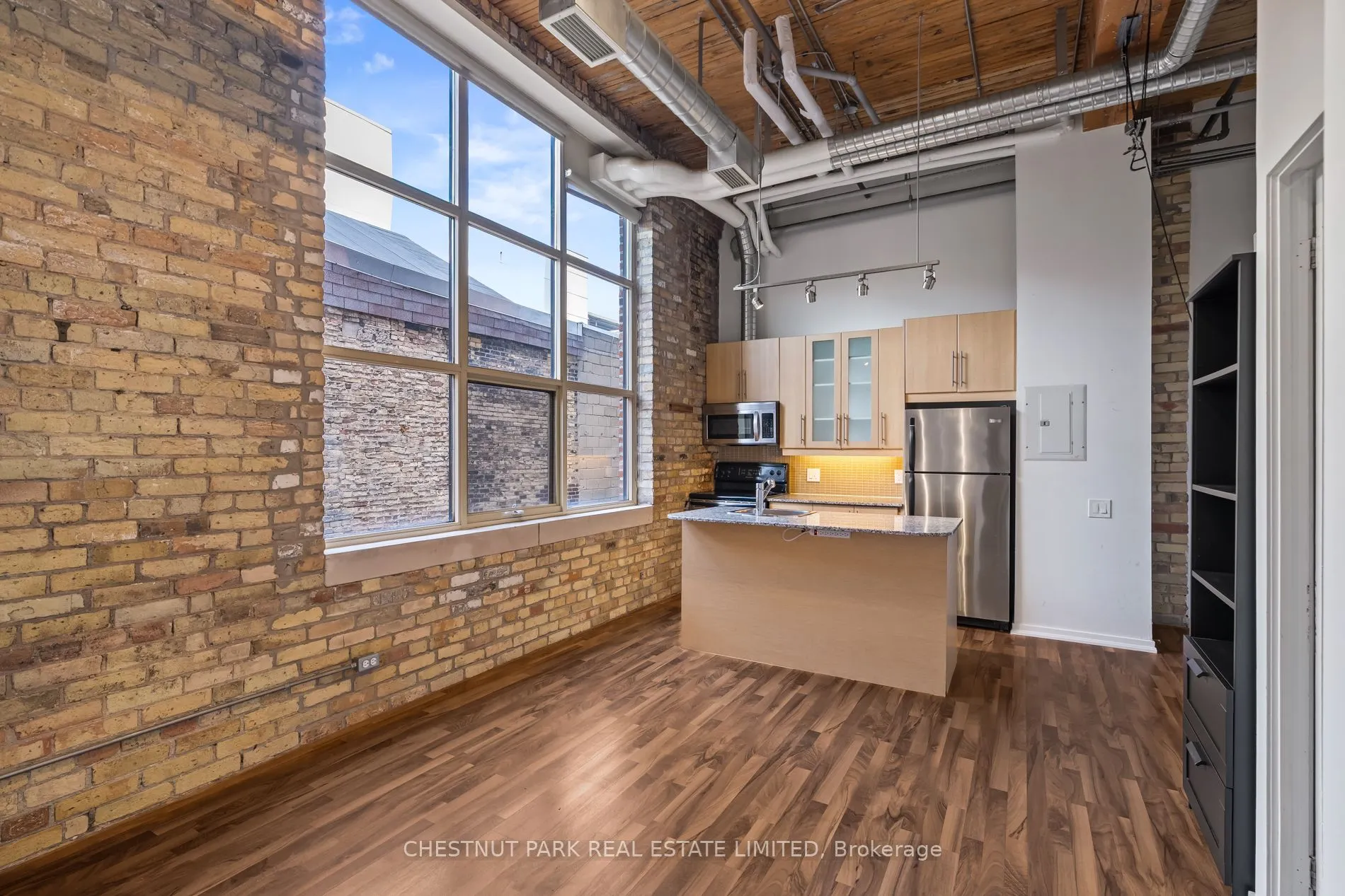 736 Dundas Street E, #01