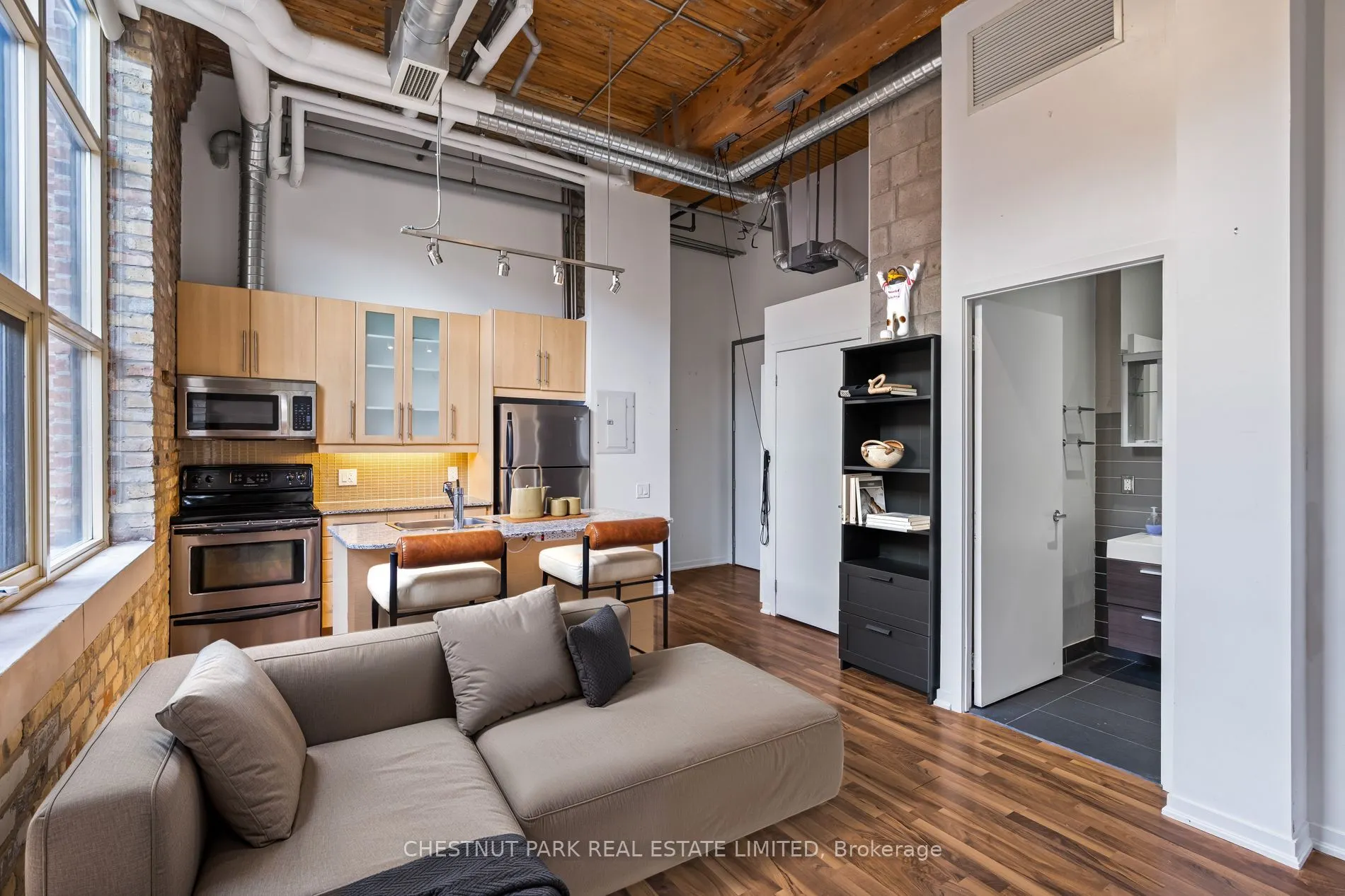 736 Dundas Street E, #01