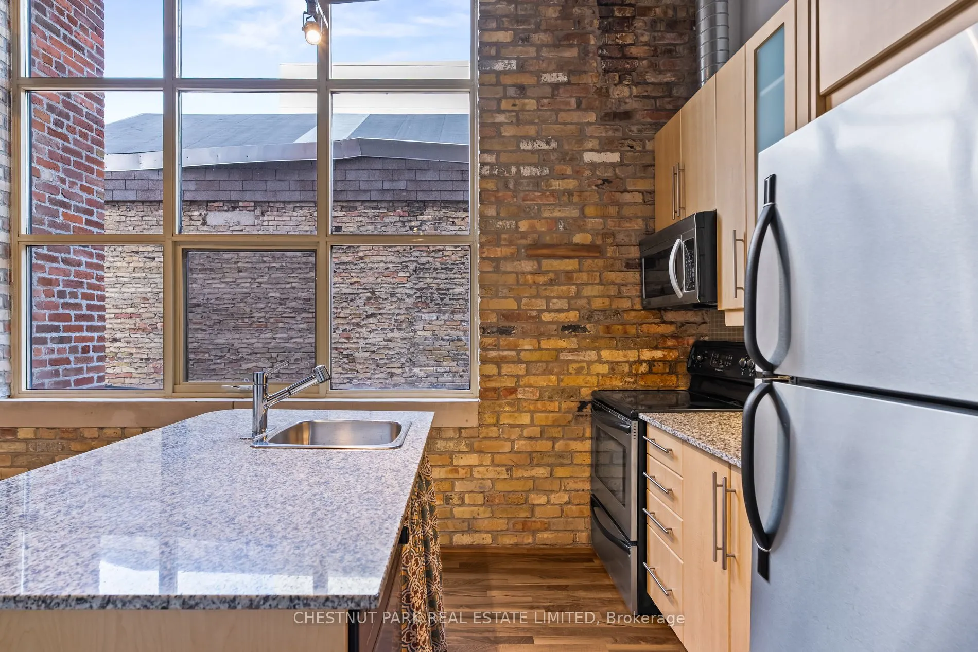 736 Dundas Street E, #01