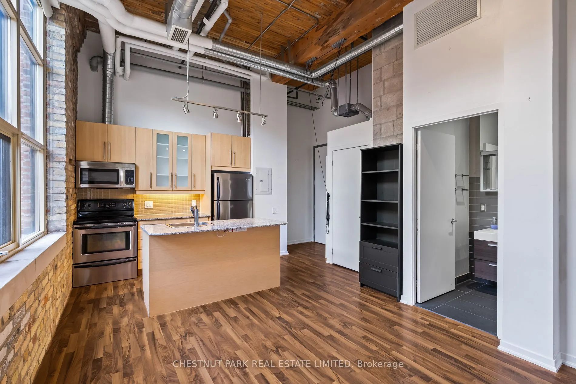 736 Dundas Street E, #01