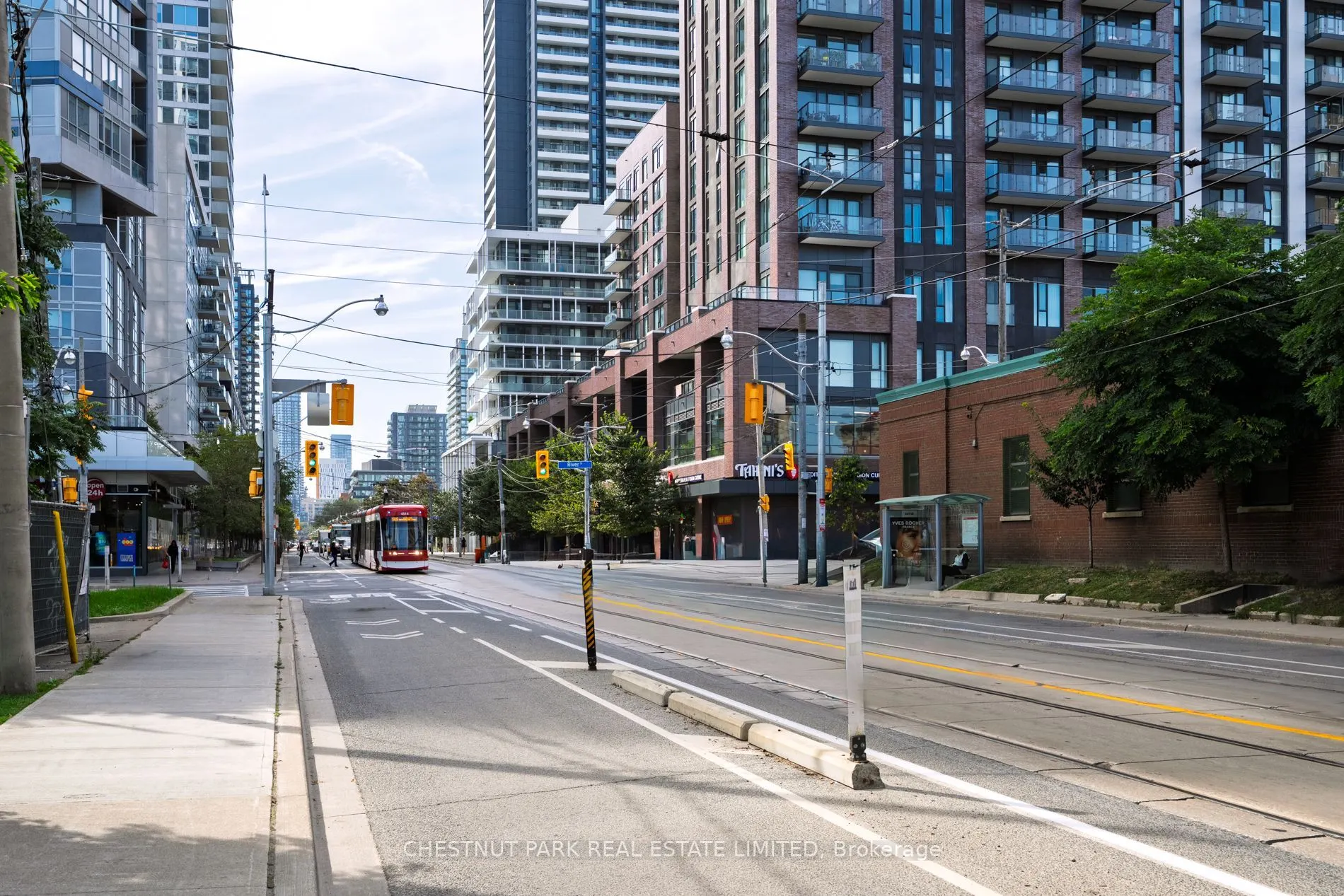 736 Dundas Street E, #01