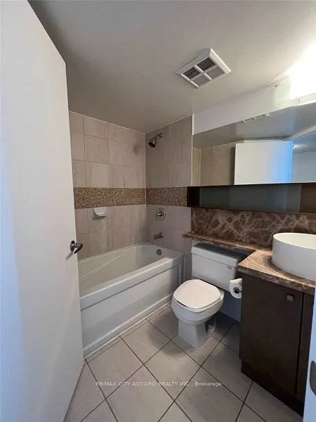 11 Brunel Court, #3810