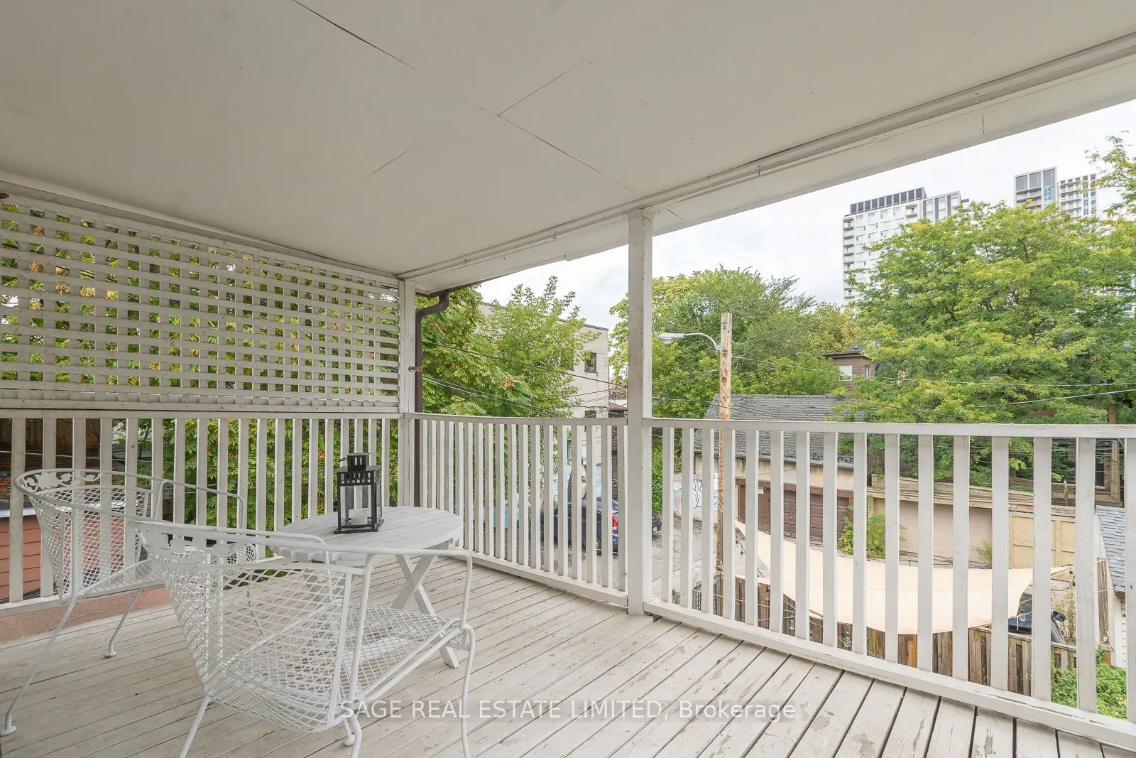 685 Euclid Avenue, #UPPER
