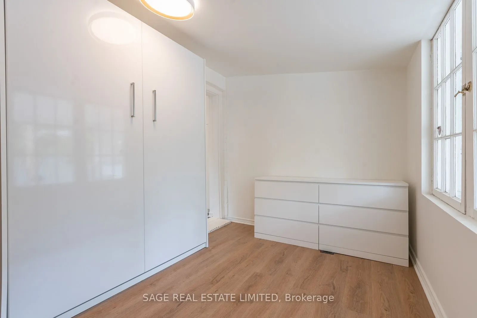 685 Euclid Avenue, #UPPER