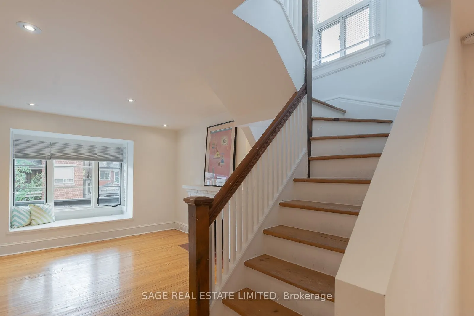 685 Euclid Avenue, #UPPER