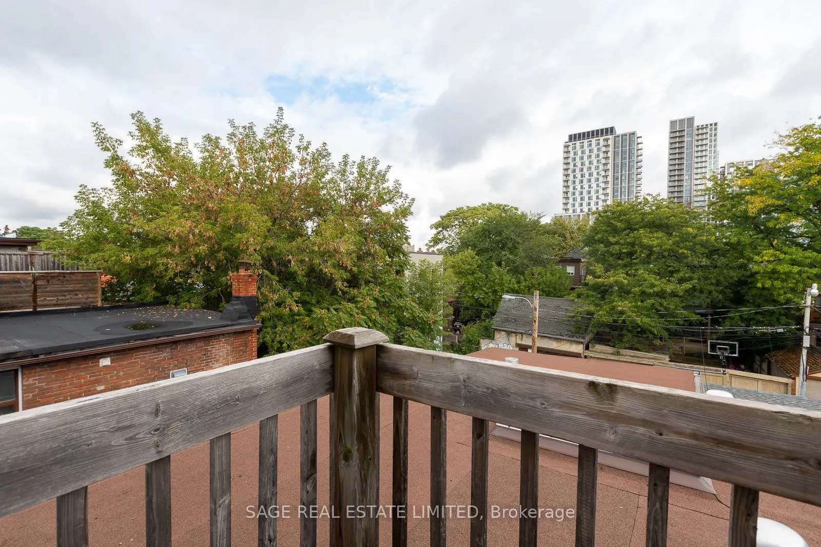 685 Euclid Avenue, #UPPER