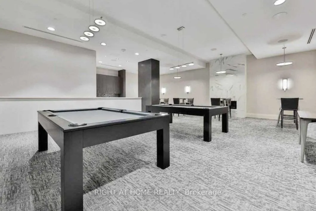 460 Adelaide Street E, #1529