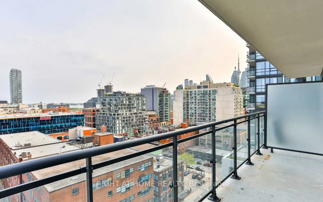 460 Adelaide Street E, #1529