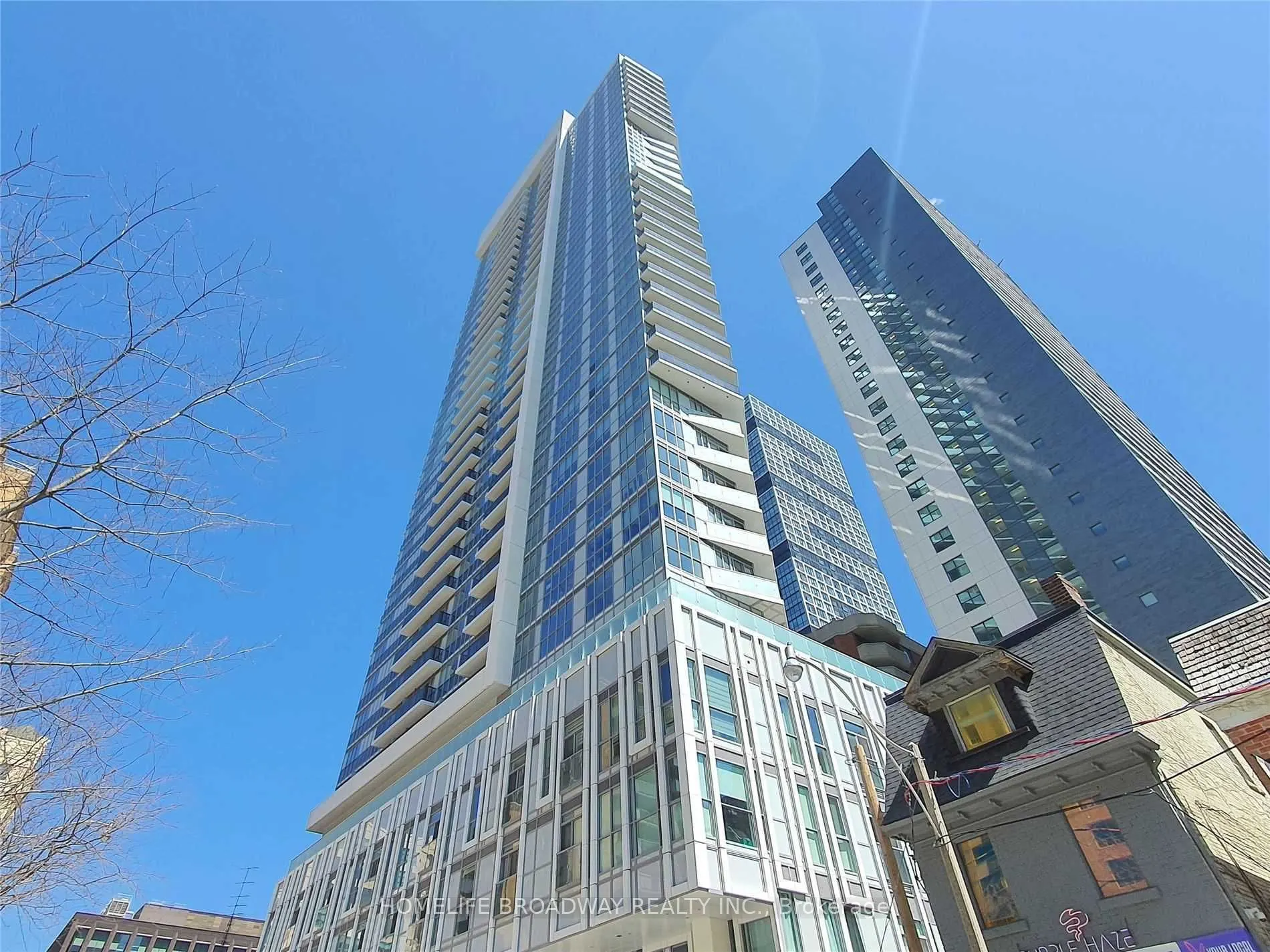 77 Mutual Street, #207