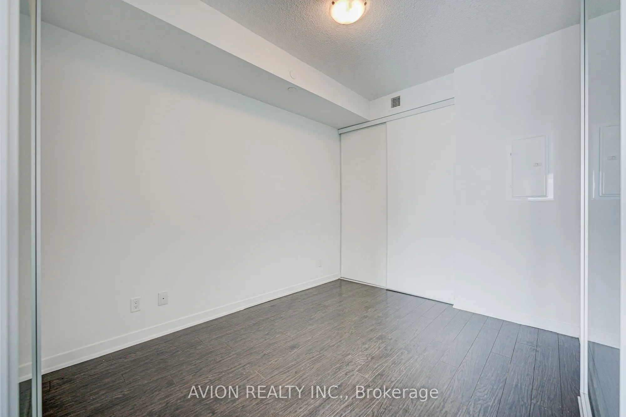 87 Peter Street, #3403