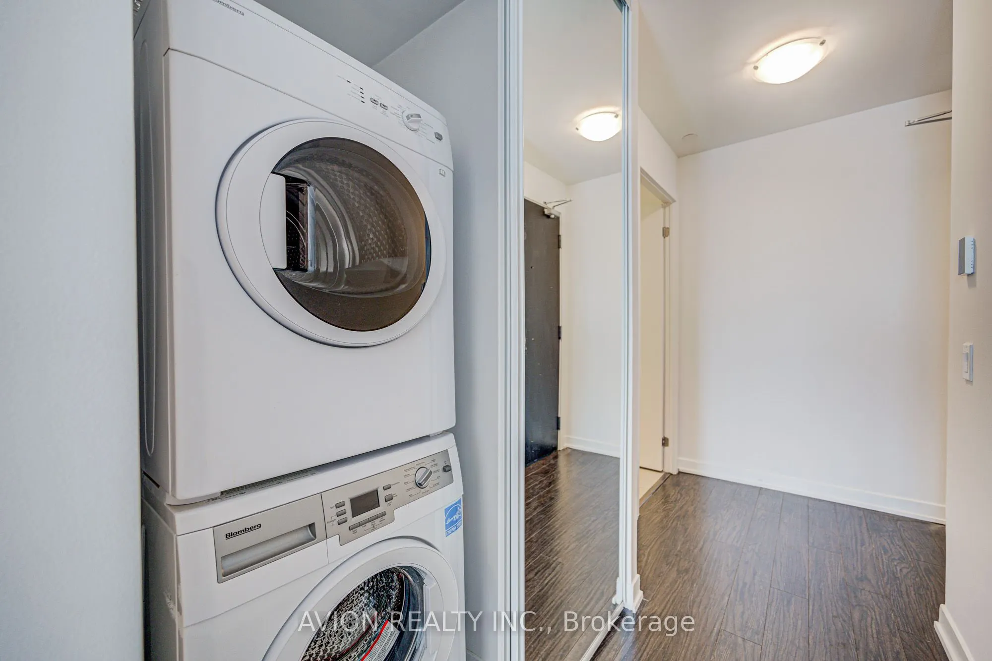 87 Peter Street, #3403