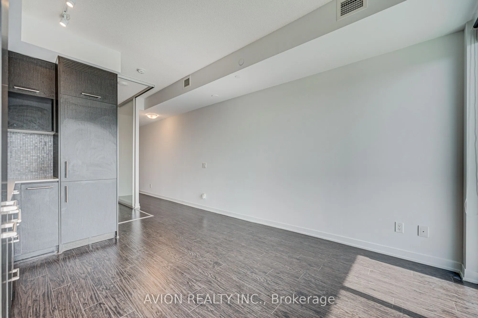 87 Peter Street, #3403
