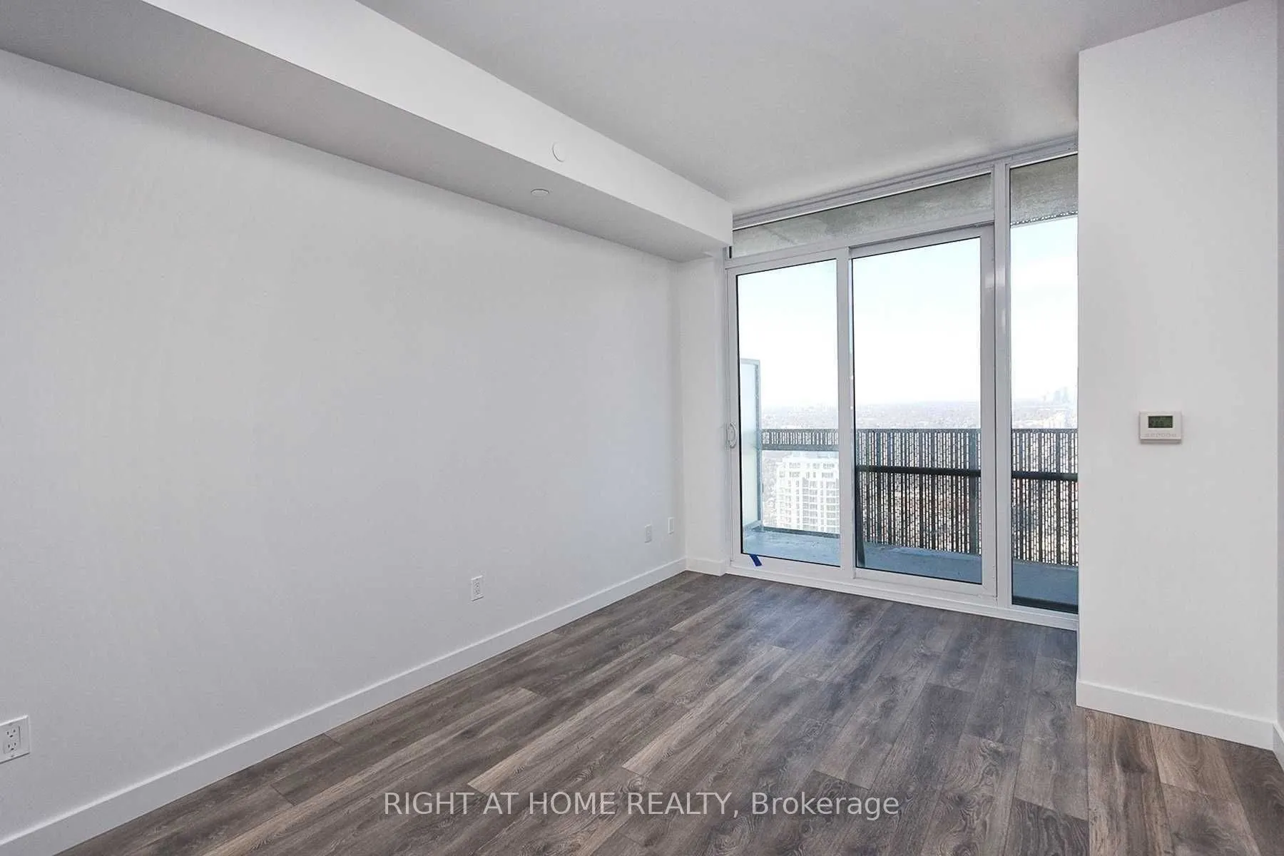 8 Eglinton Avenue E, #3407