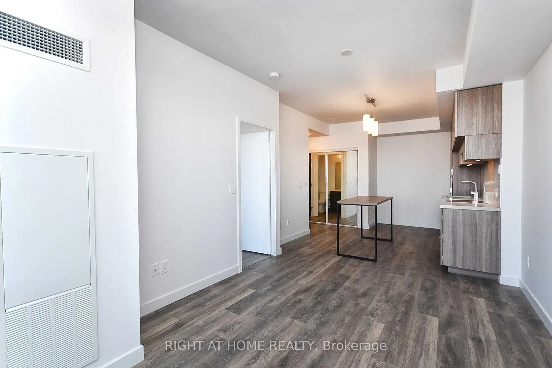 8 Eglinton Avenue E, #3407