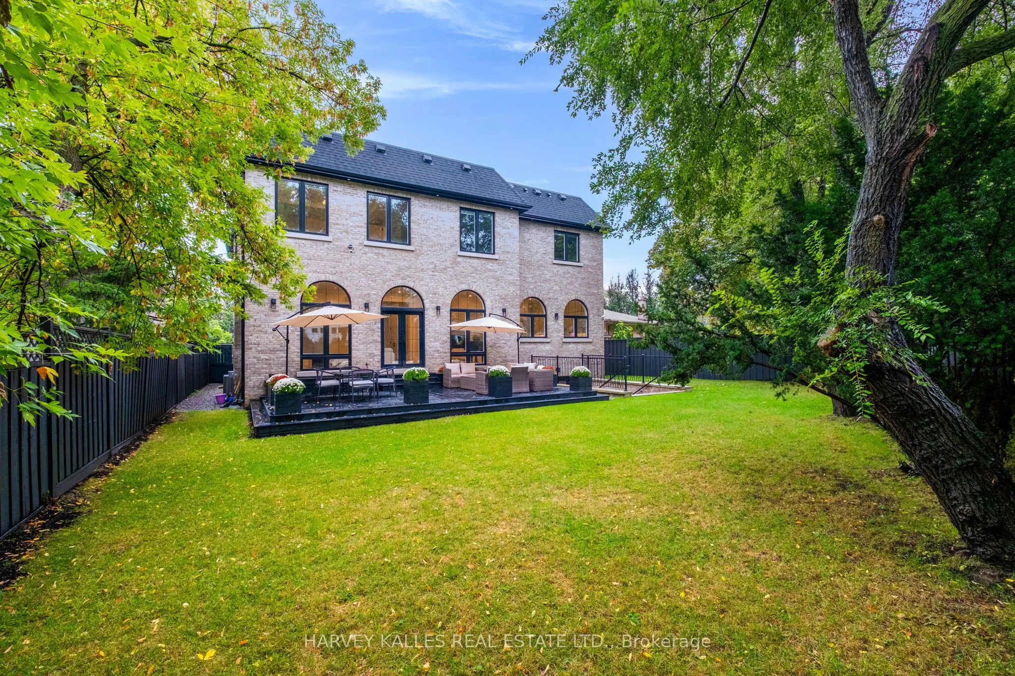150 Holcolm Road
