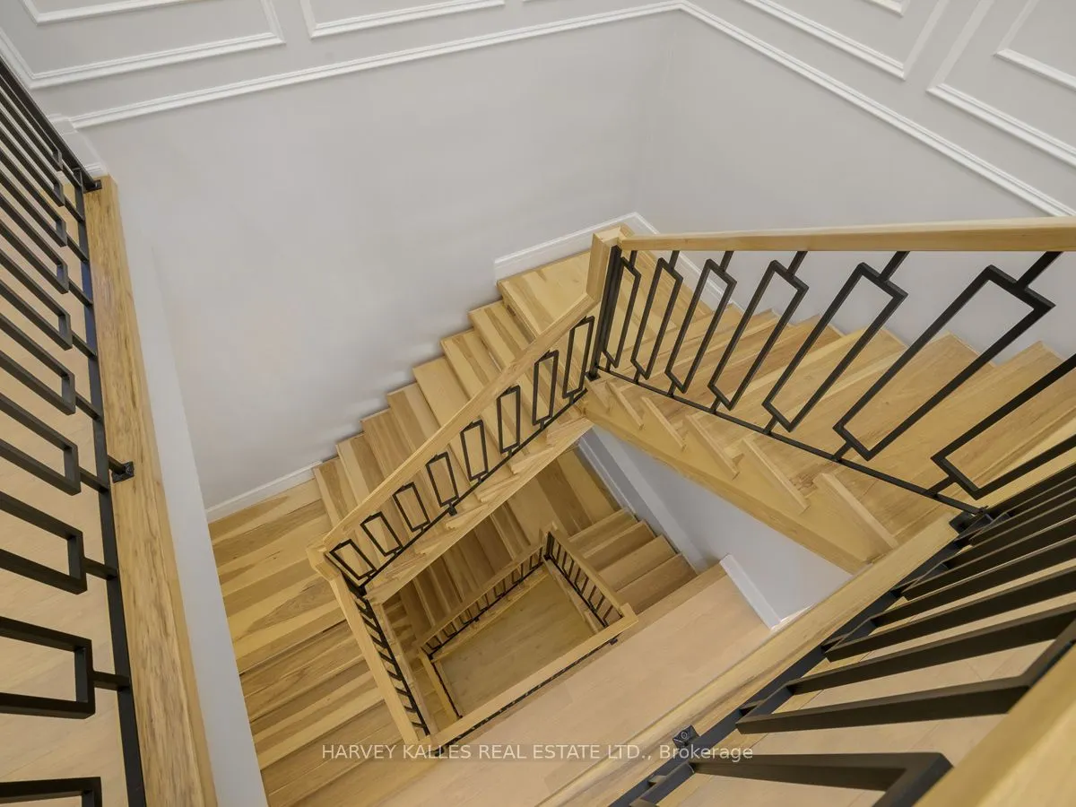 150 Holcolm Road