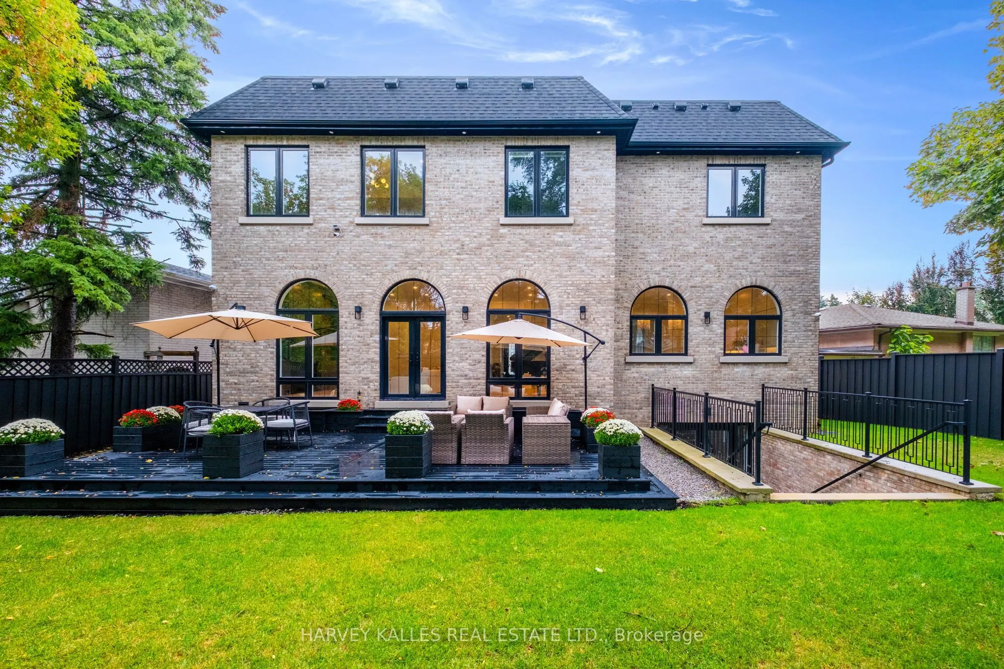 150 Holcolm Road