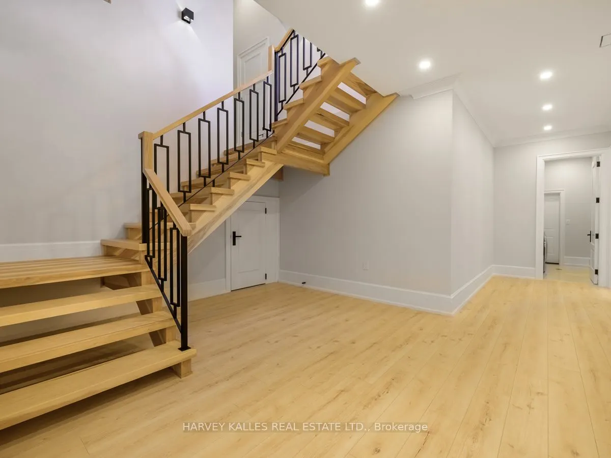 150 Holcolm Road