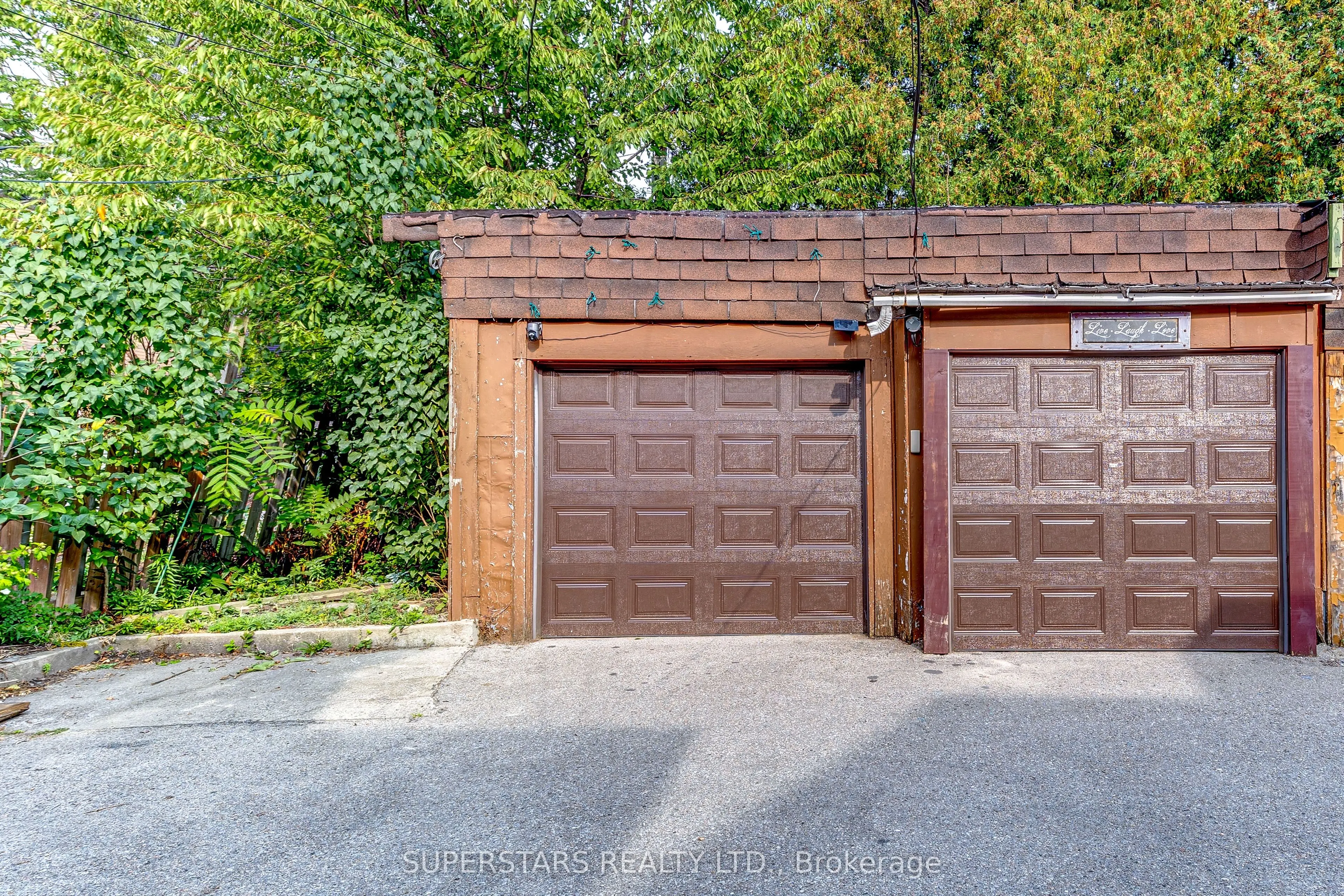 179 Oakwood Avenue