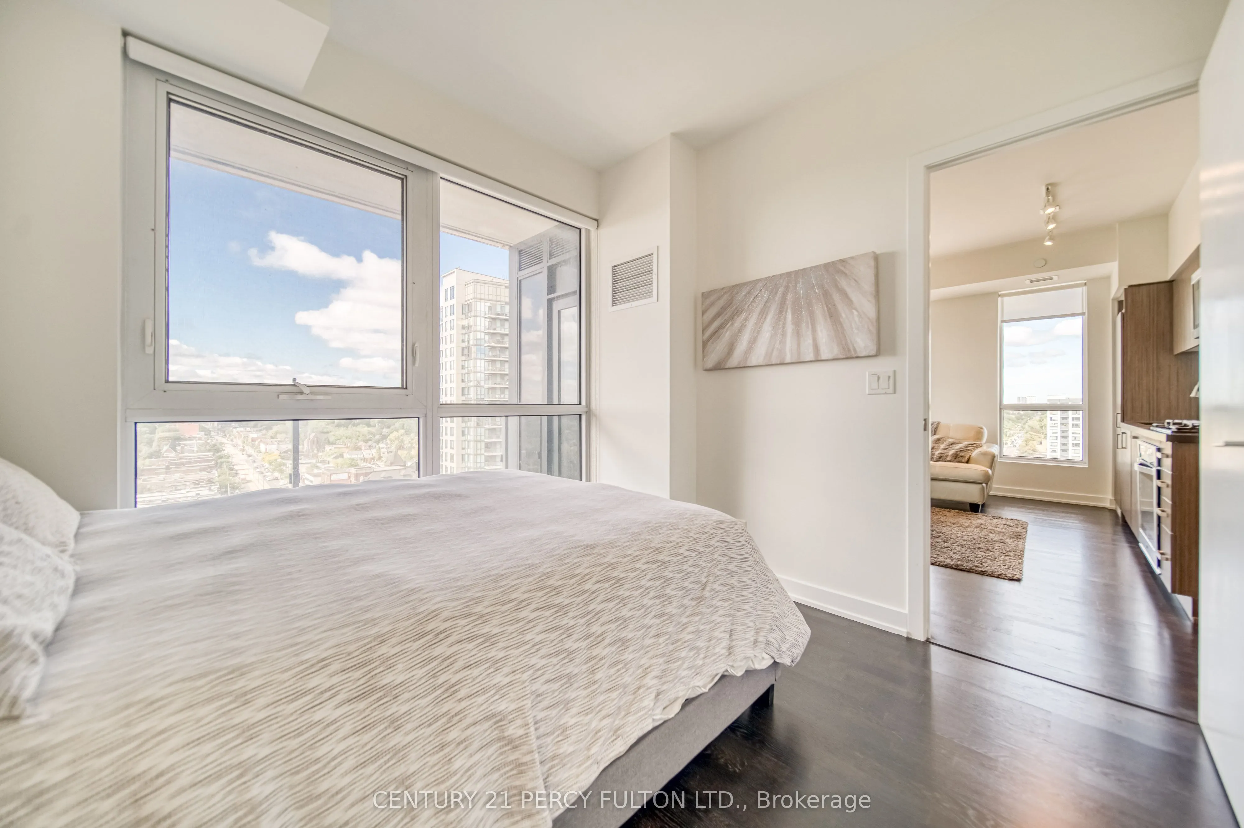 501 St. Clair Avenue W, #1211