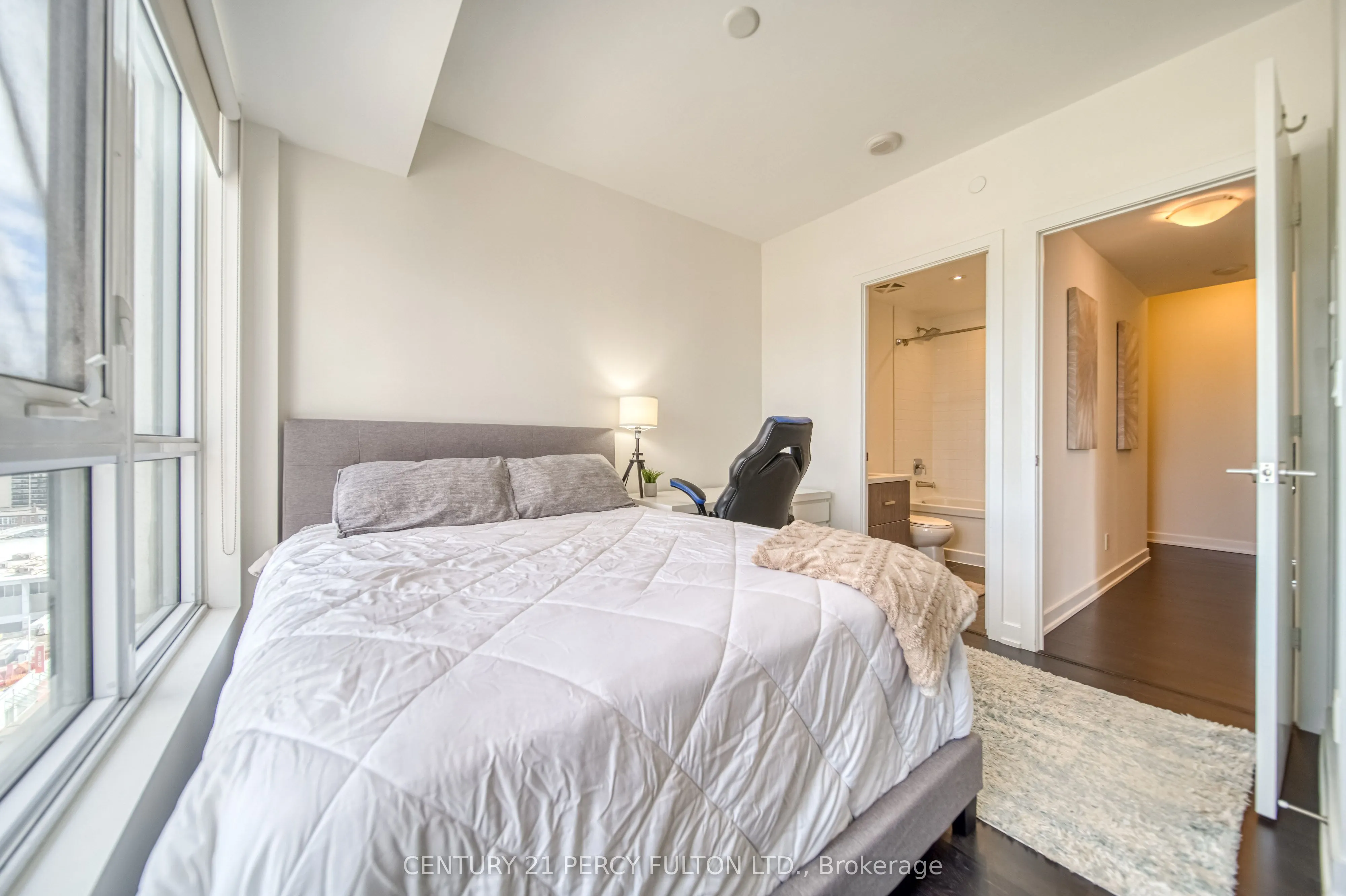 501 St. Clair Avenue W, #1211