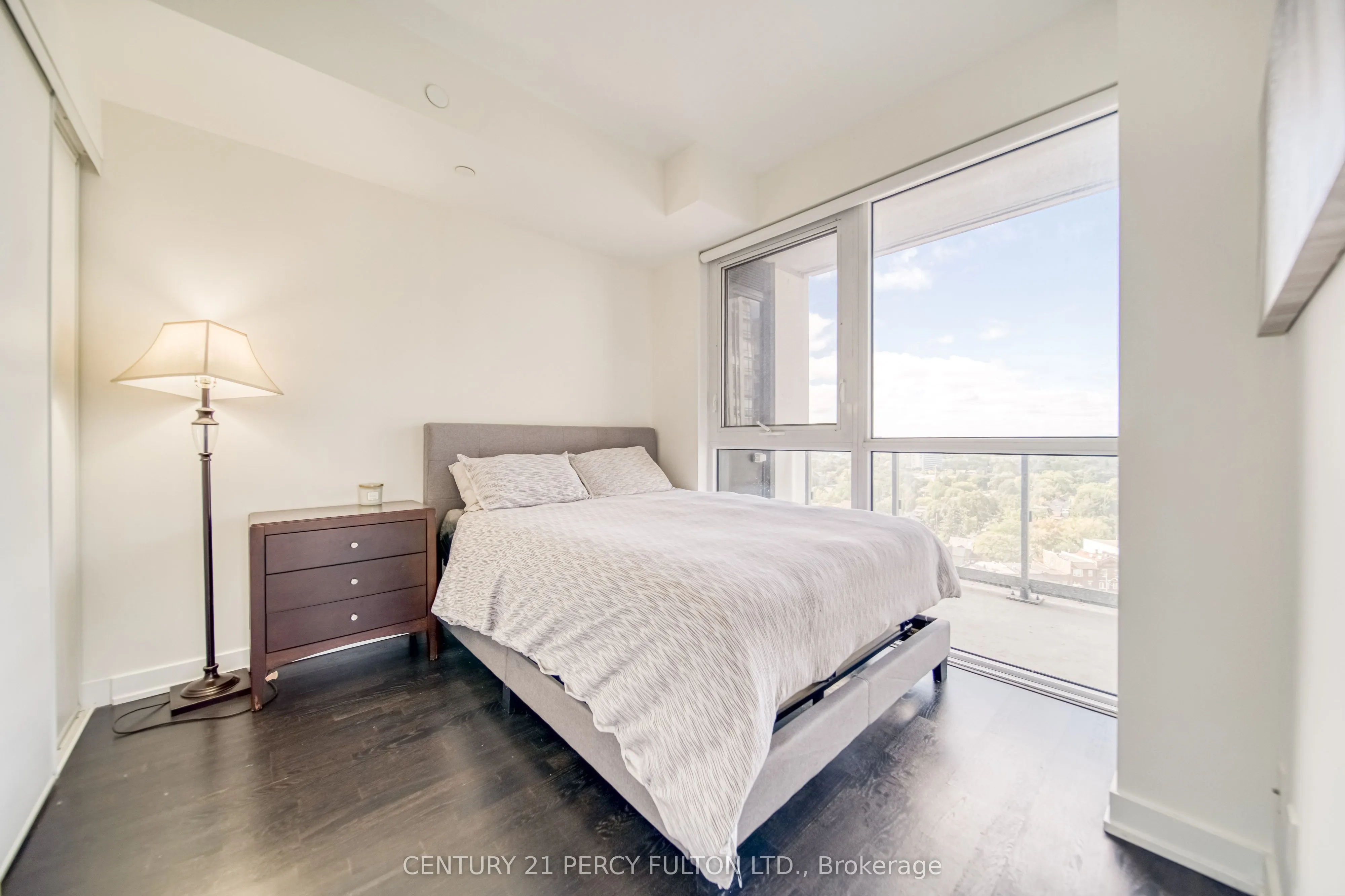 501 St. Clair Avenue W, #1211