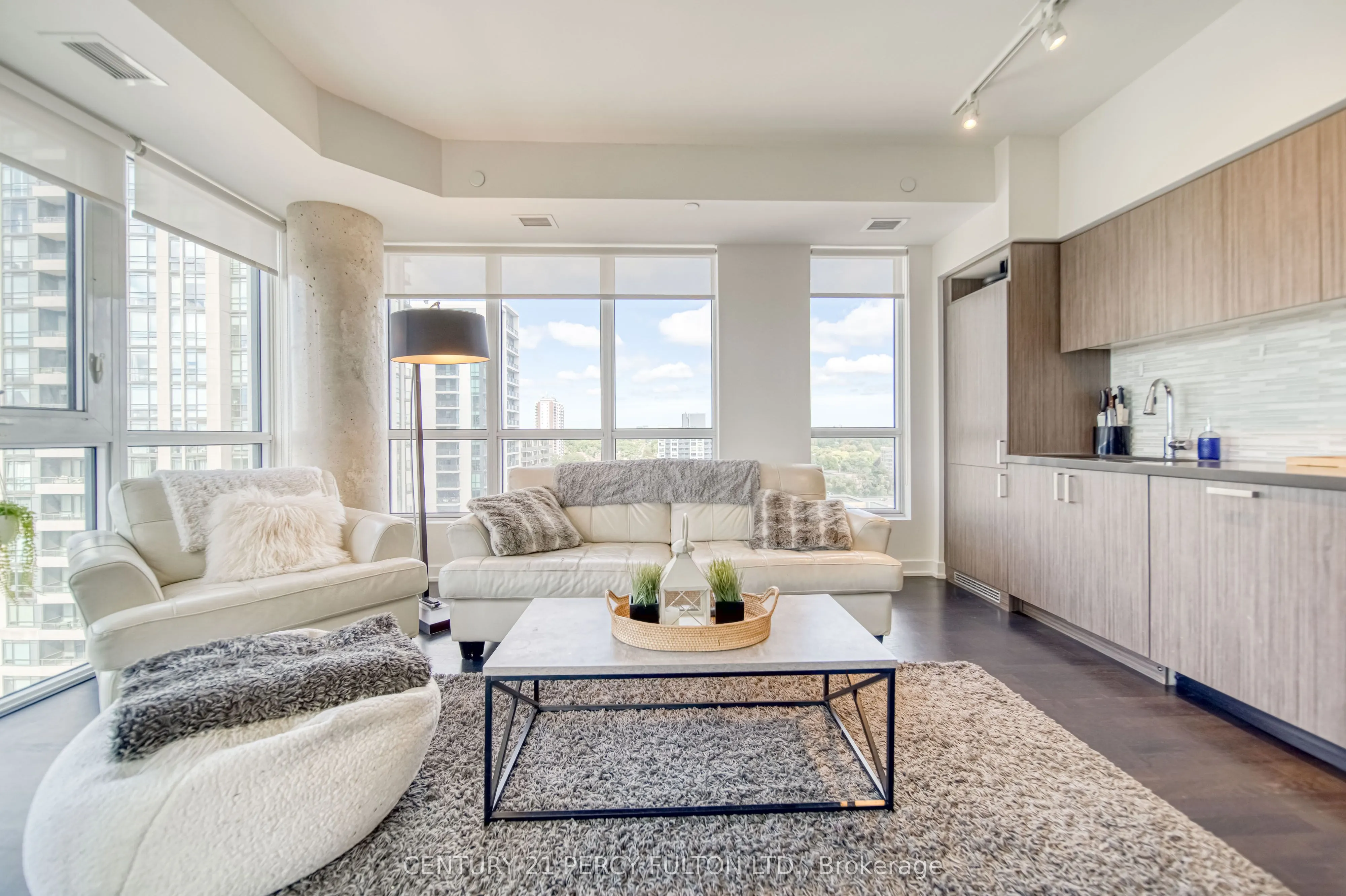 501 St. Clair Avenue W, #1211