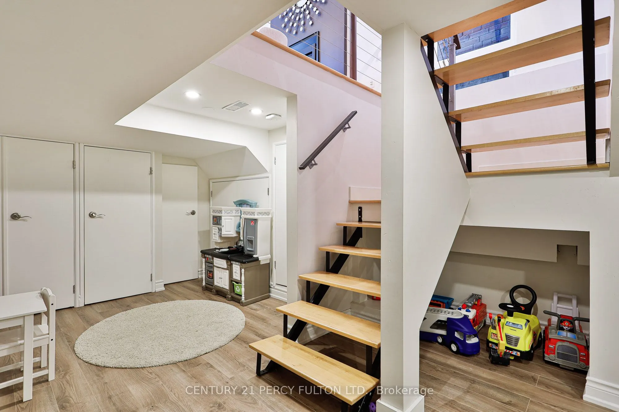 536 Crawford Street