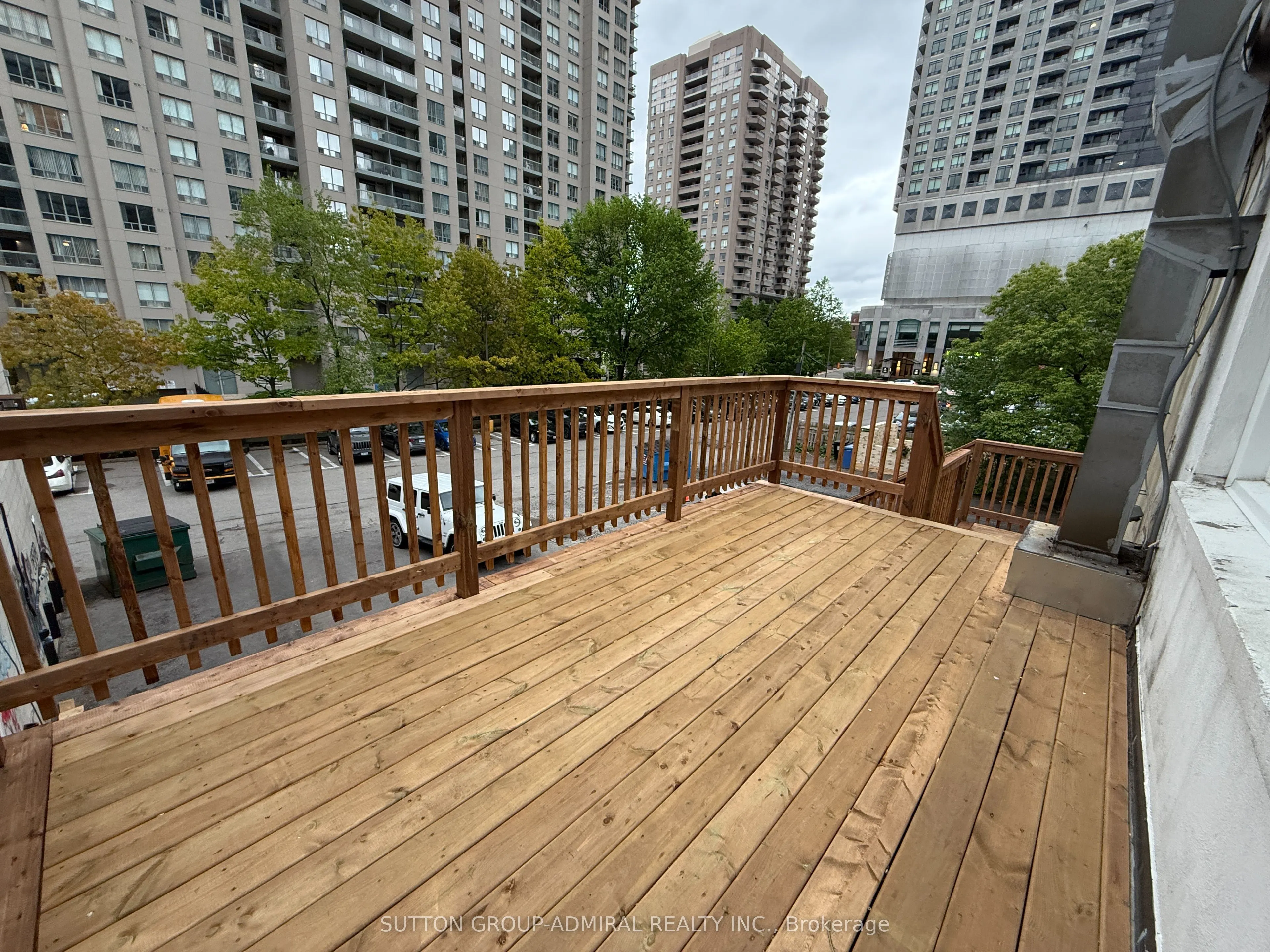 5175 Yonge Street, #202