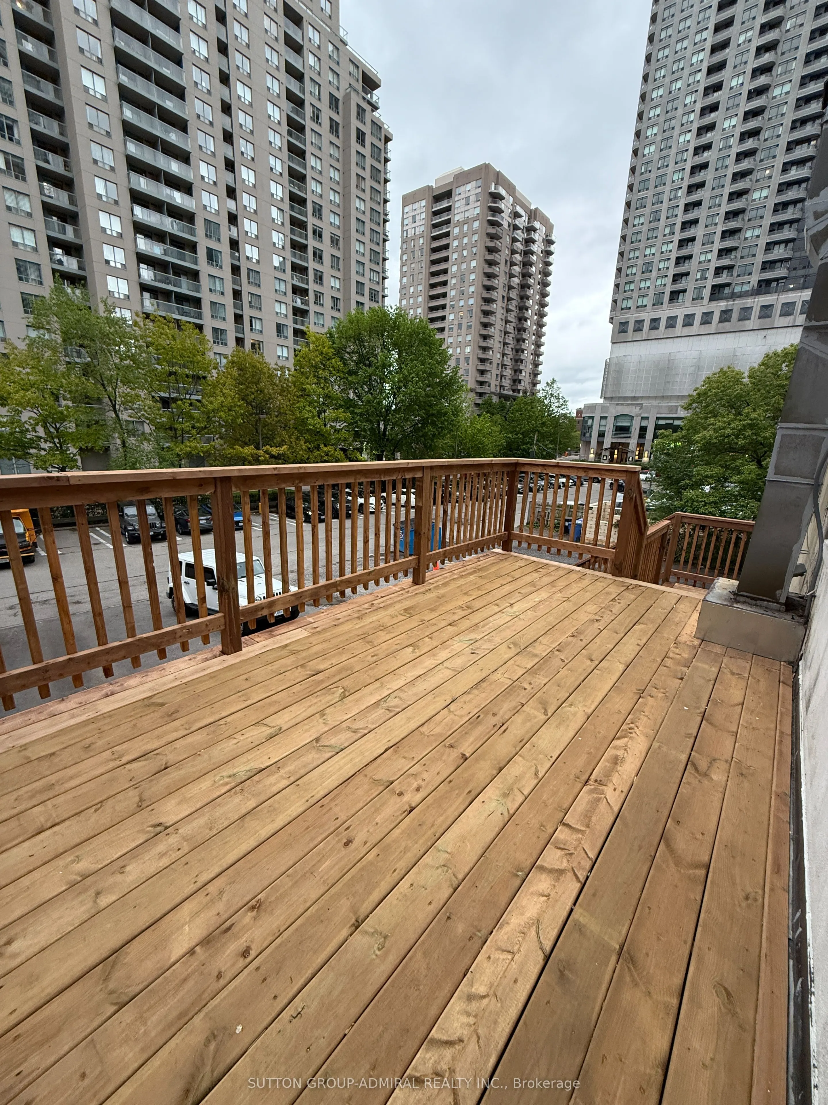 5175 Yonge Street, #202