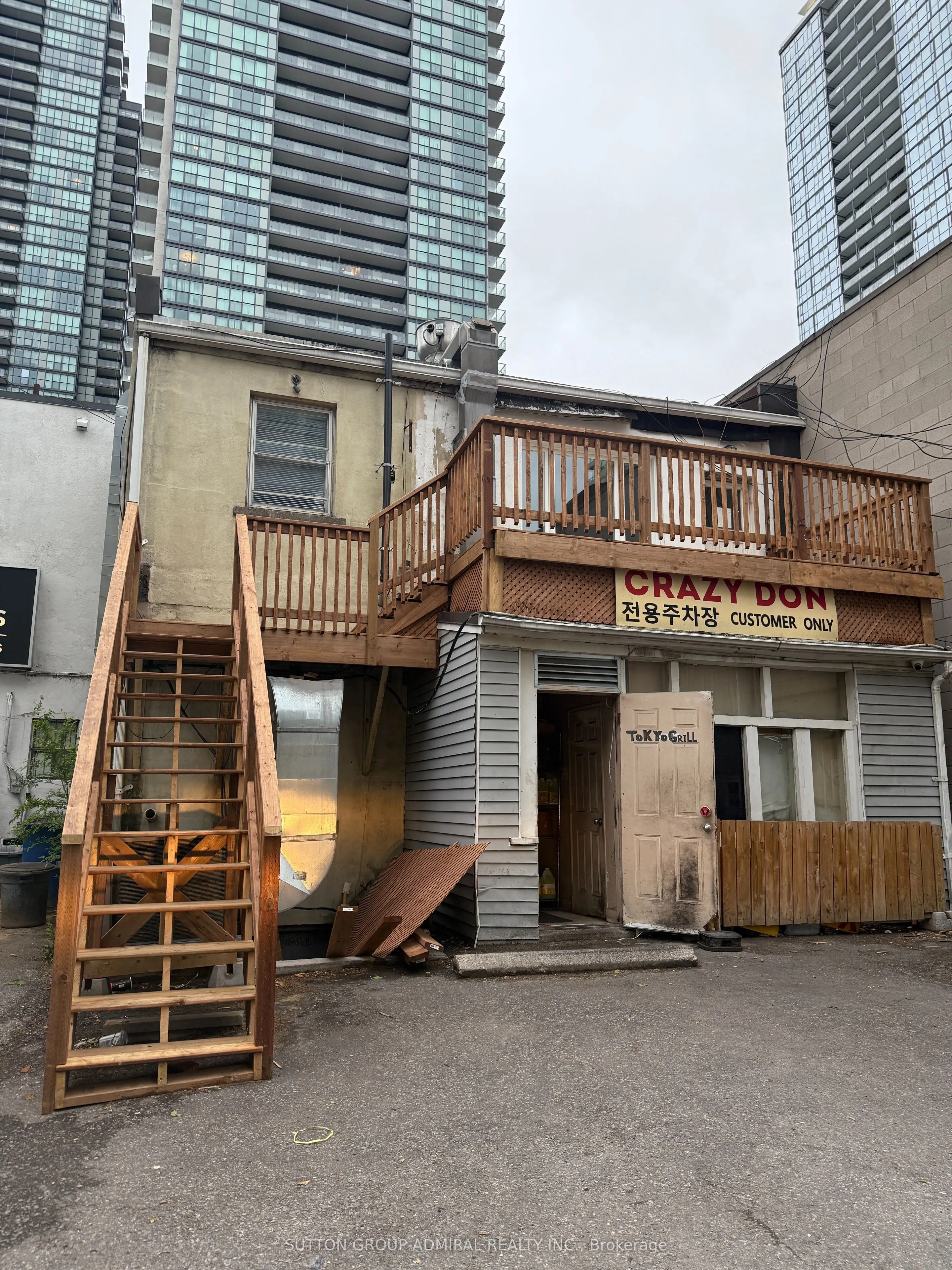 5175 Yonge Street, #202