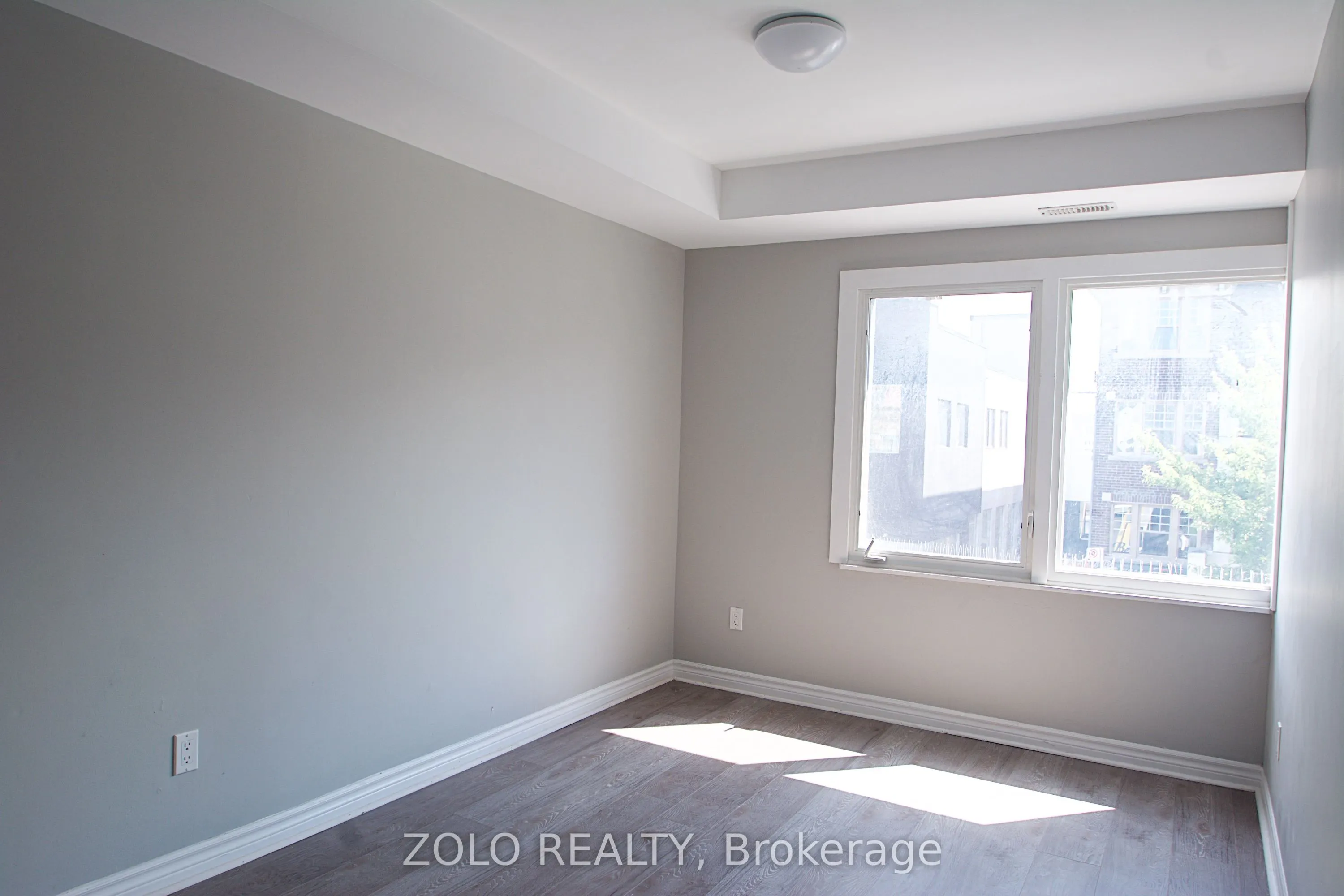 712 Bloor Street W, #1