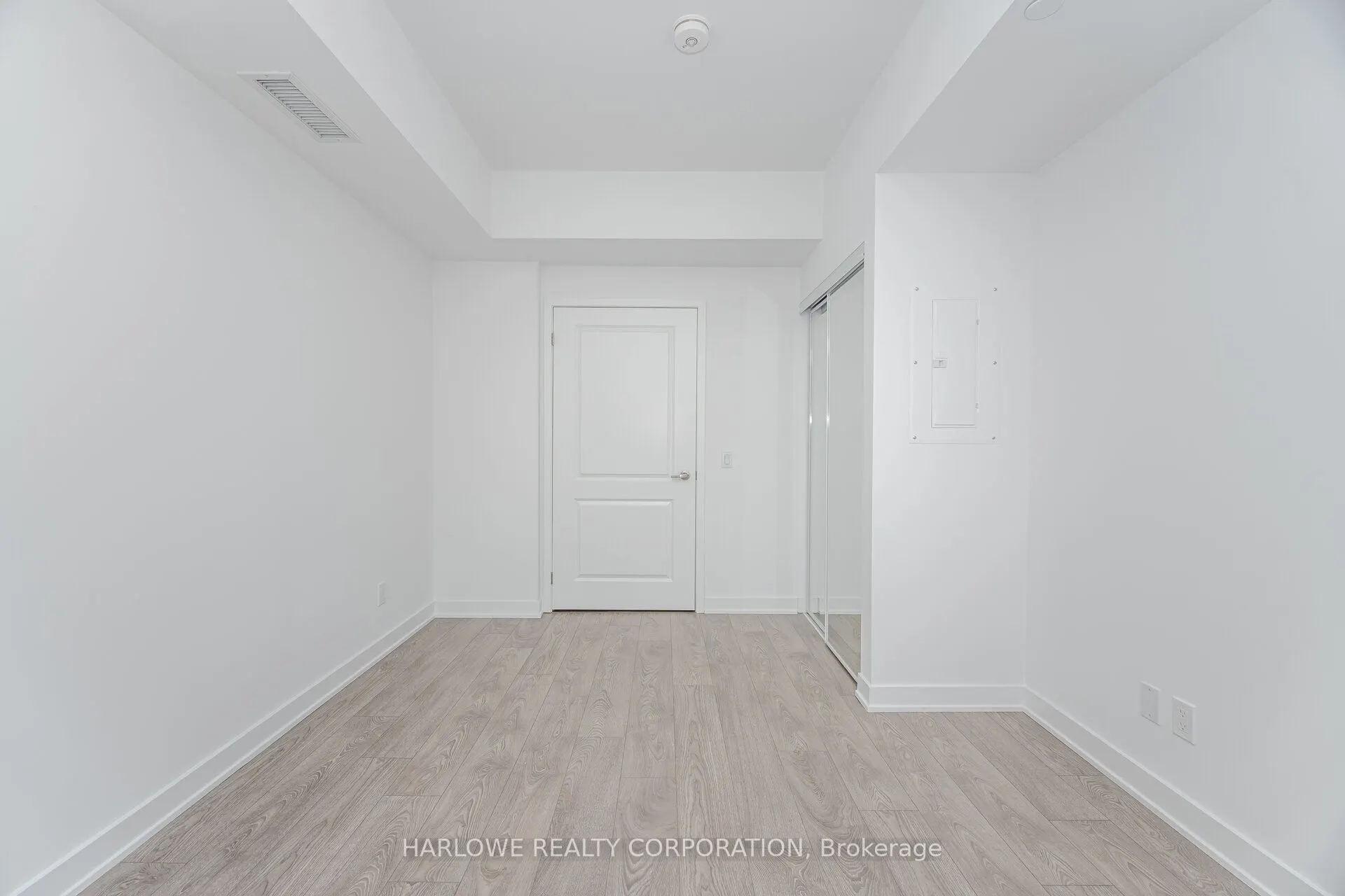543 Richmond Street W, #614