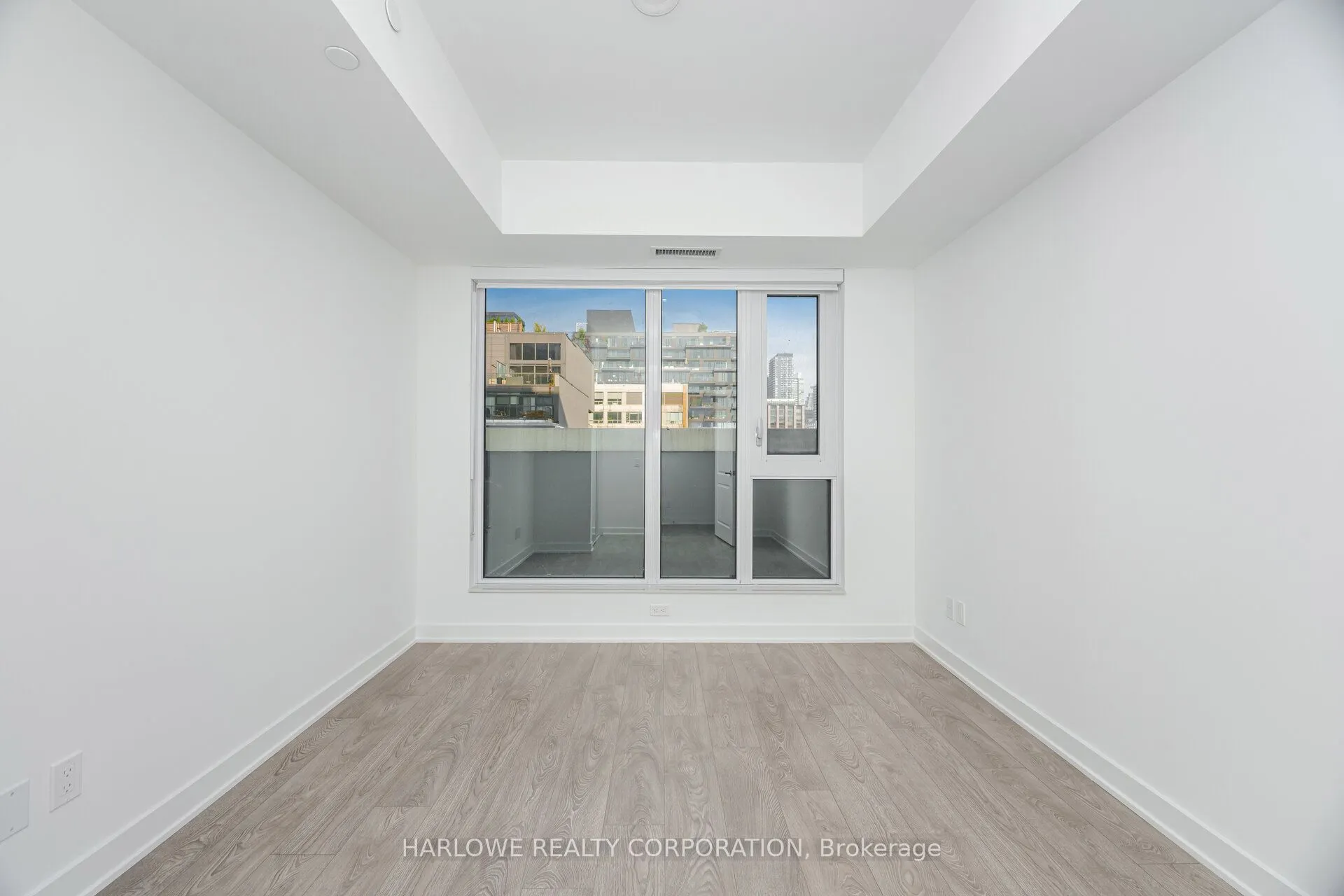 543 Richmond Street W, #614