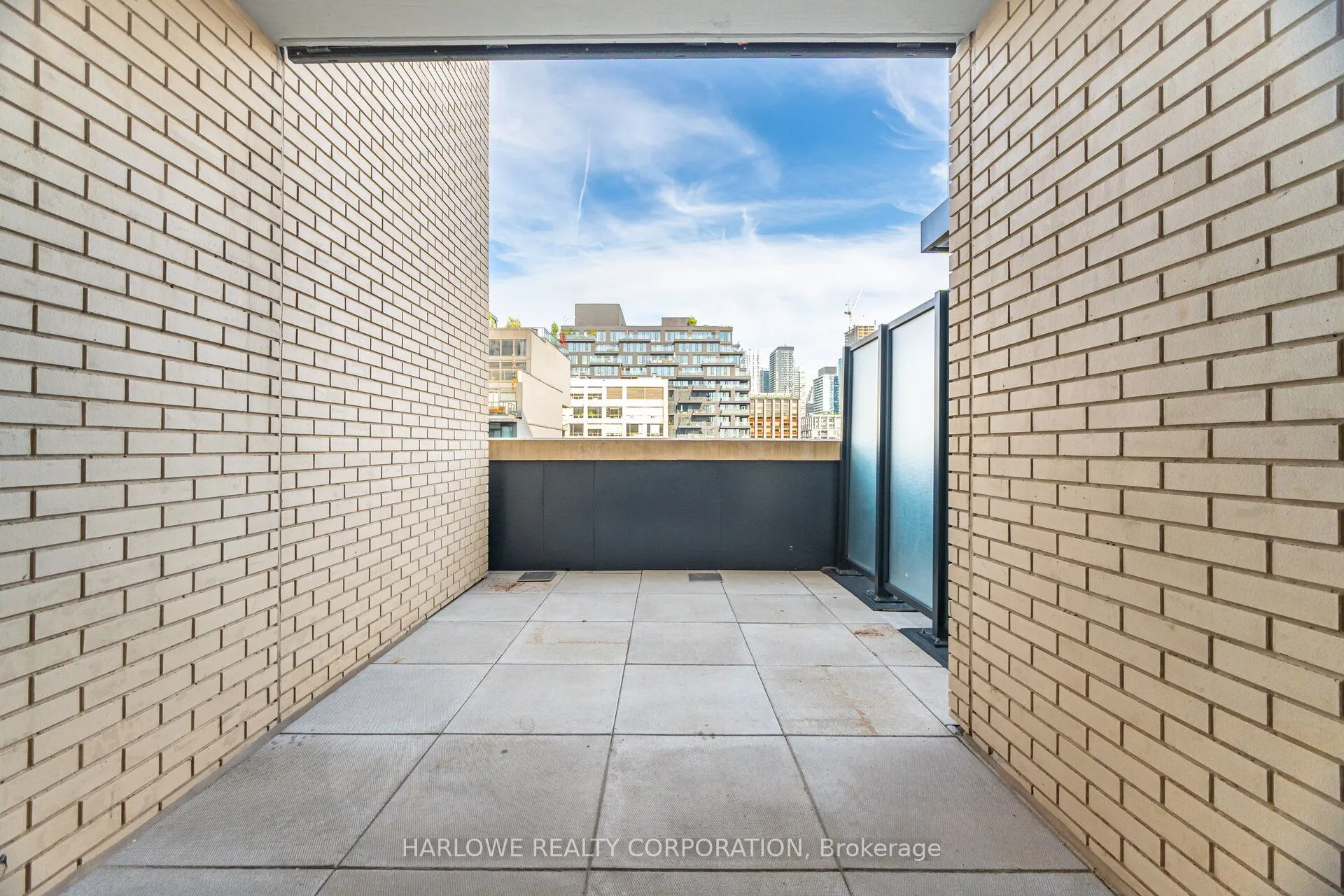 543 Richmond Street W, #614