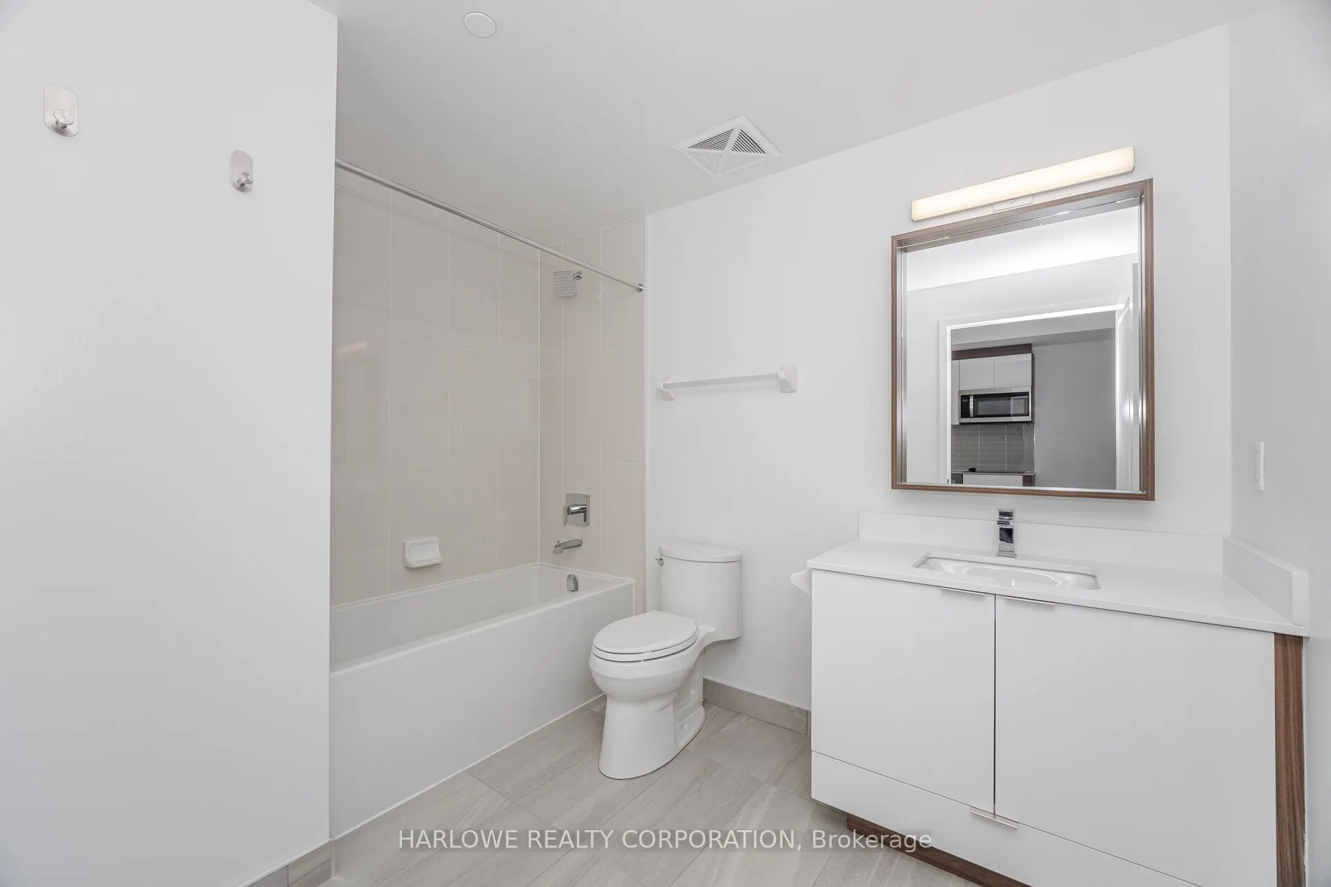 543 Richmond Street W, #614