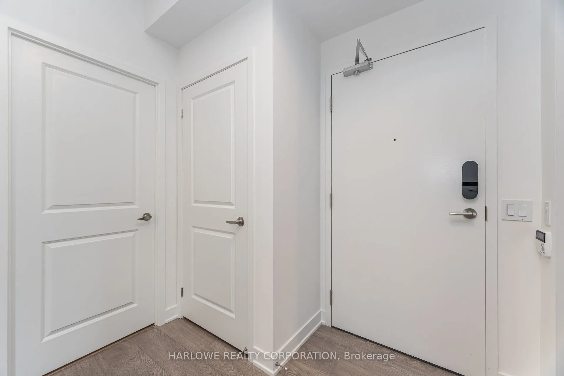 543 Richmond Street W, #815