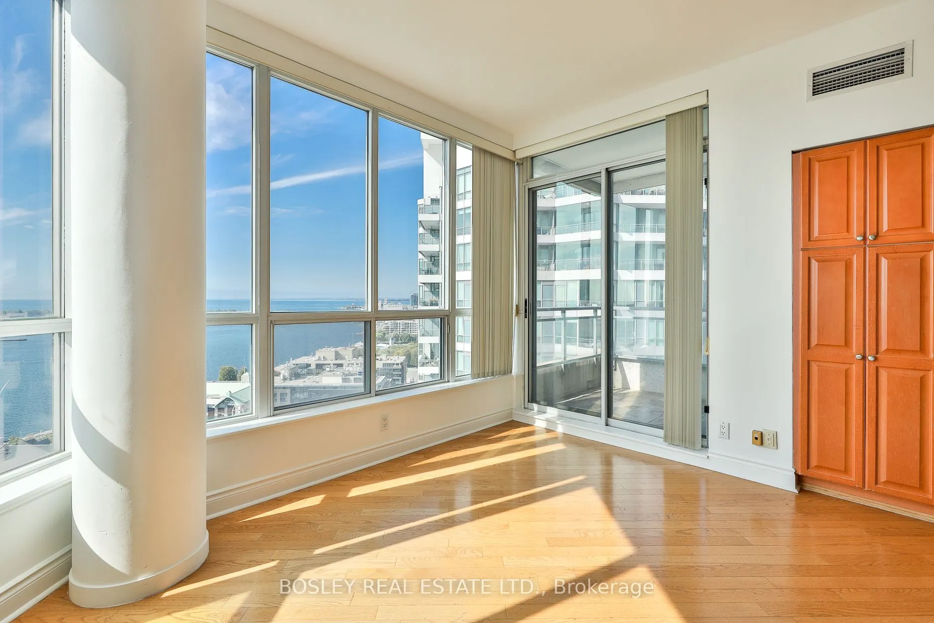 228 Queens Quay W, #2508