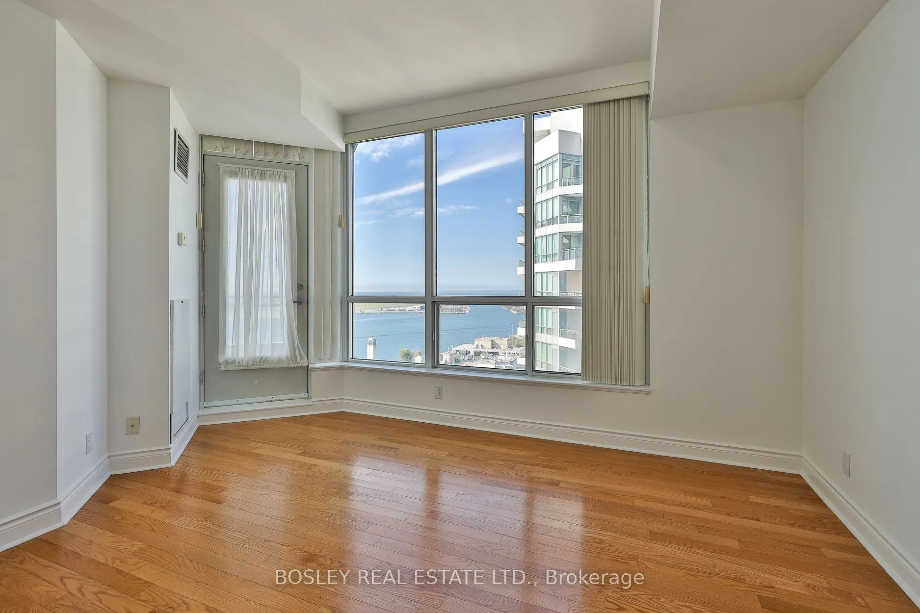 228 Queens Quay W, #2508