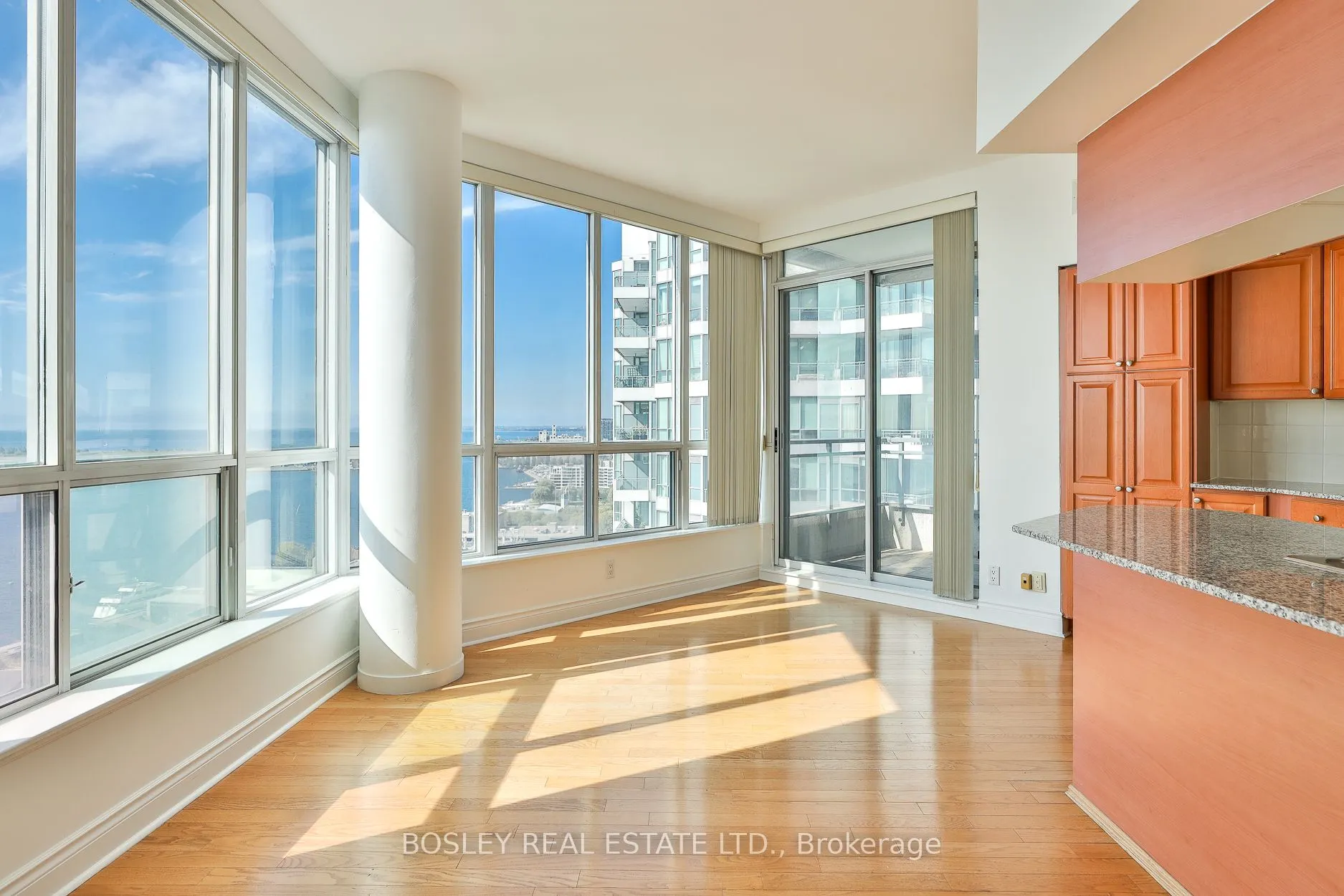 228 Queens Quay W, #2508