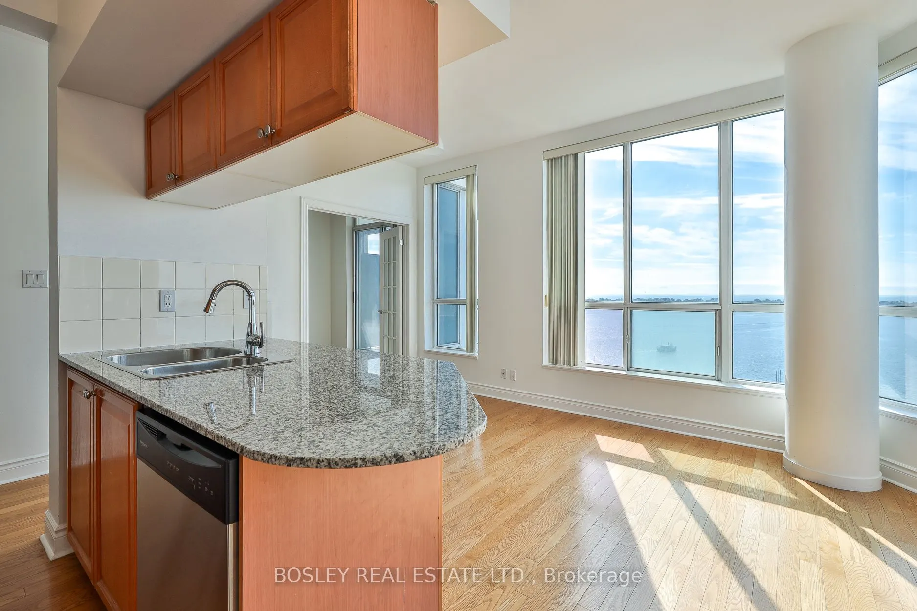 228 Queens Quay W, #2508