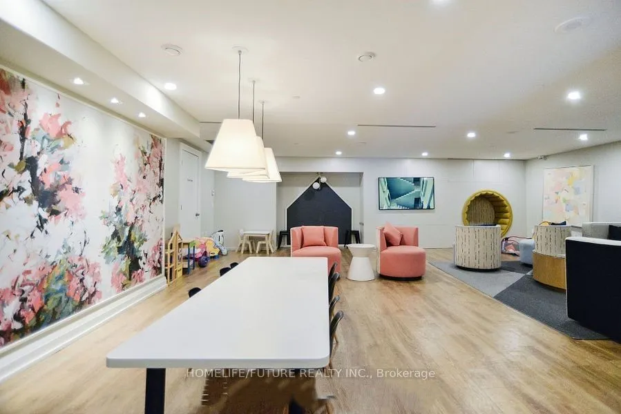 15 Brunel Court, #915