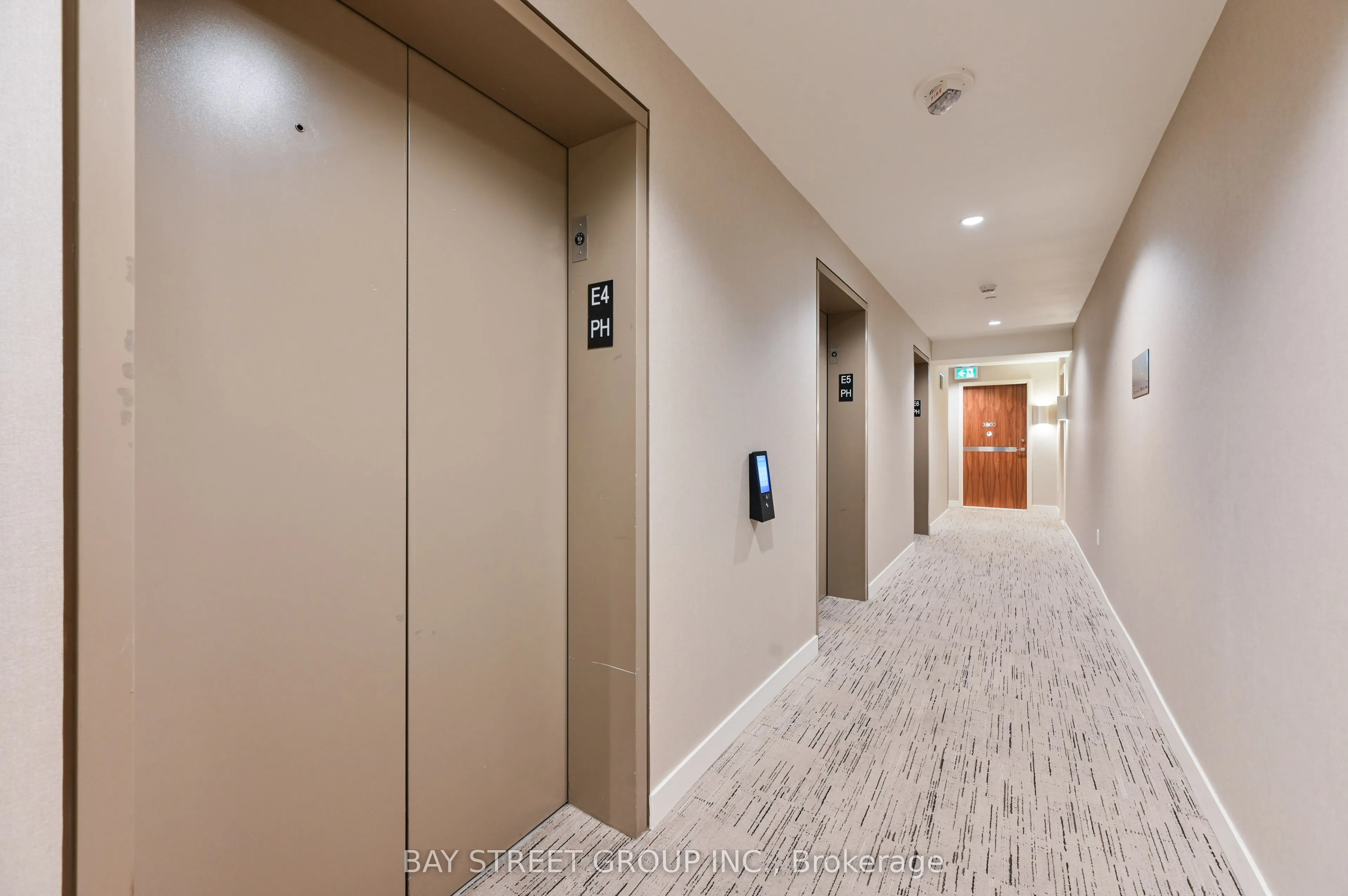 85 McMahon Drive, #3808