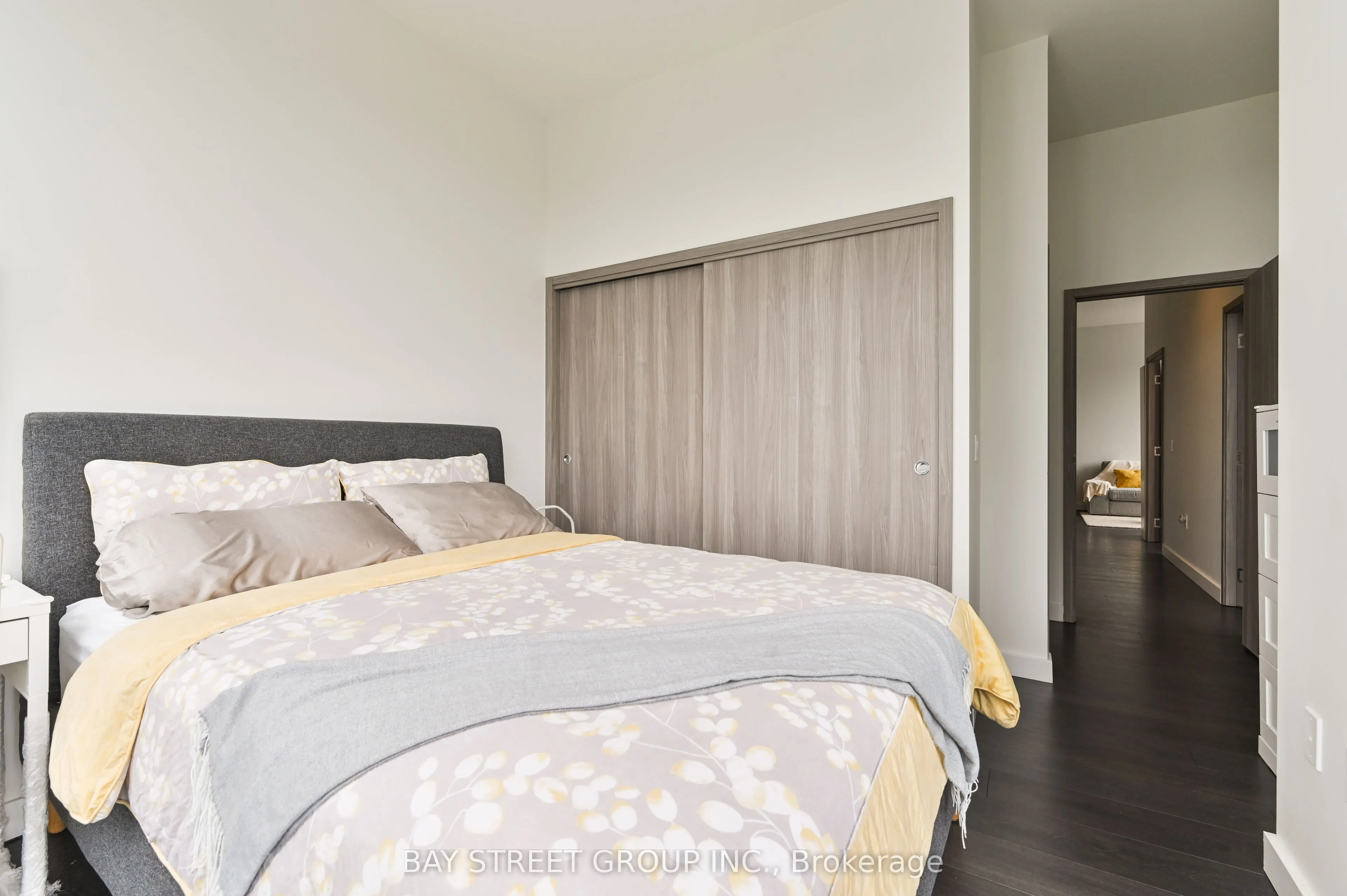85 McMahon Drive, #3808